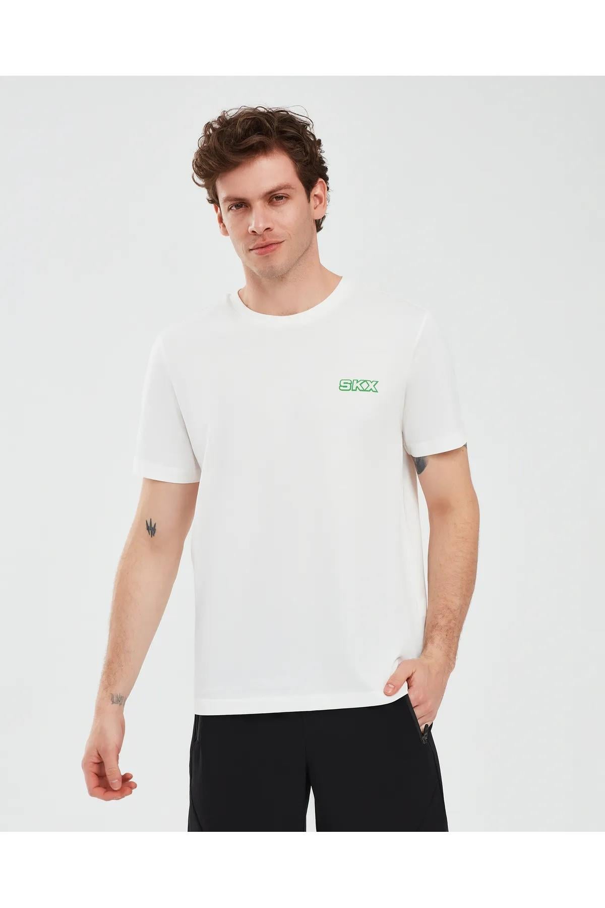 Skechers S241054-102 Graphic M Sleeve Erkek Spor Tişört