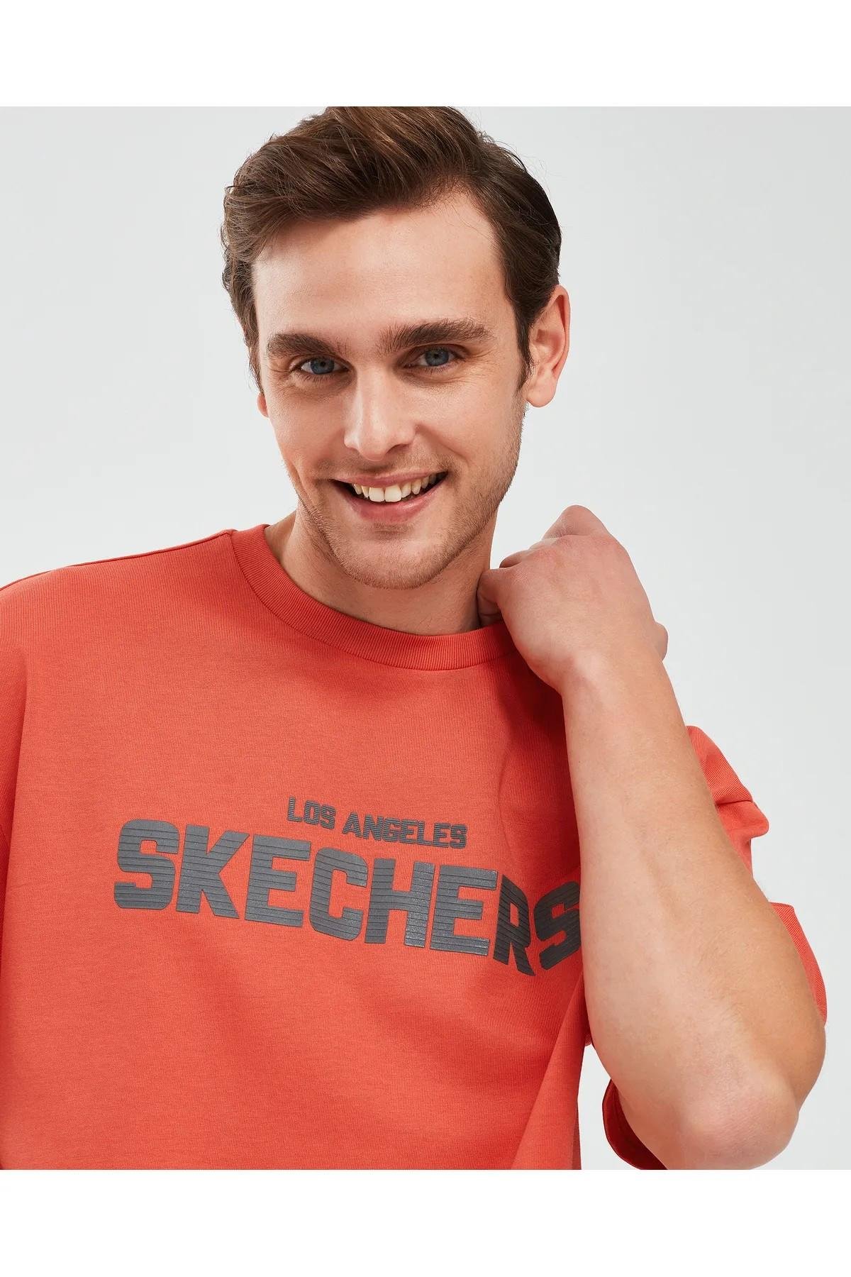 Skechers S241070-600 Graphic M Sleeve Erkek Spor Tişört