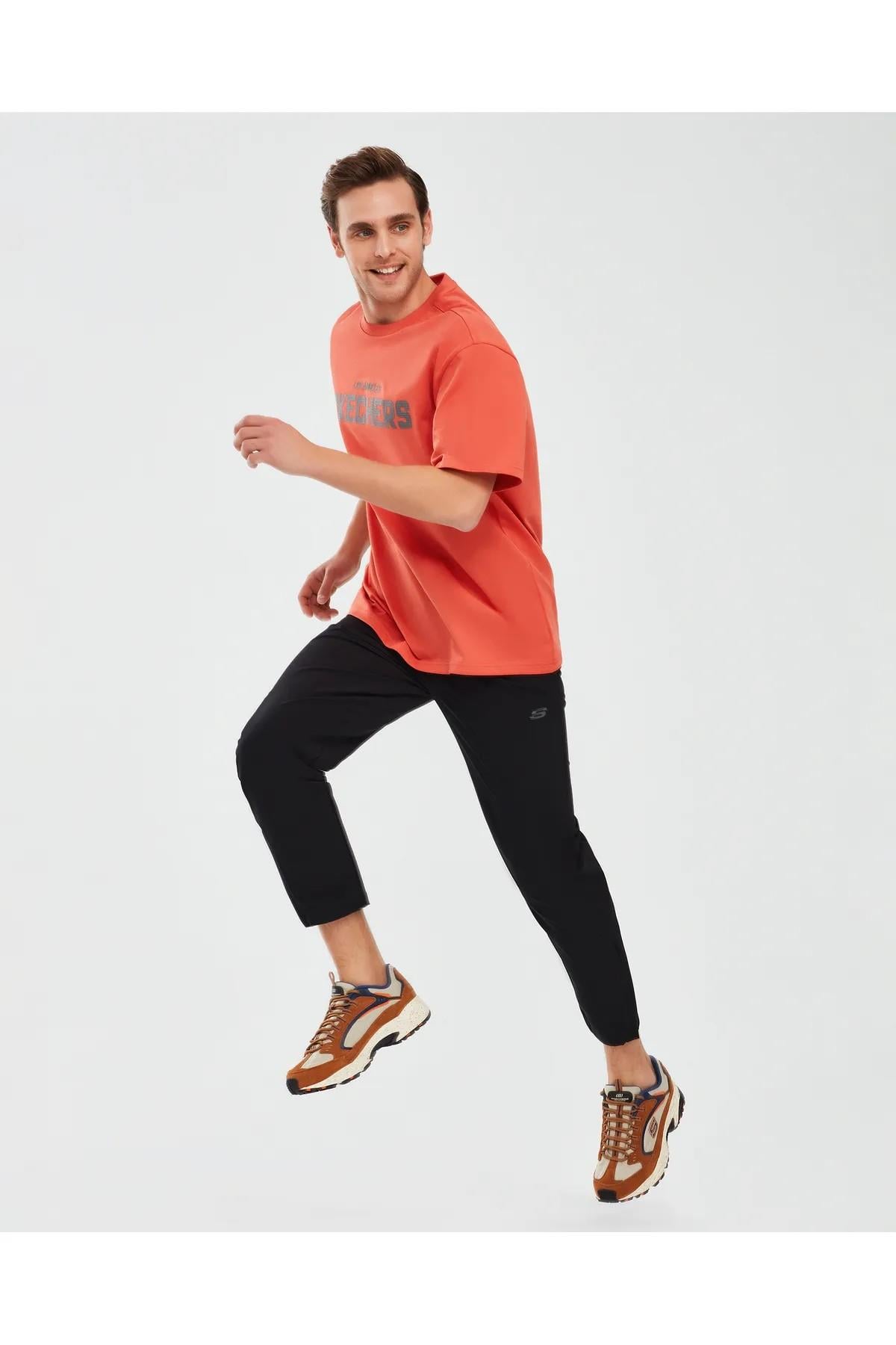 Skechers S241070-600 Graphic M Sleeve Erkek Spor Tişört