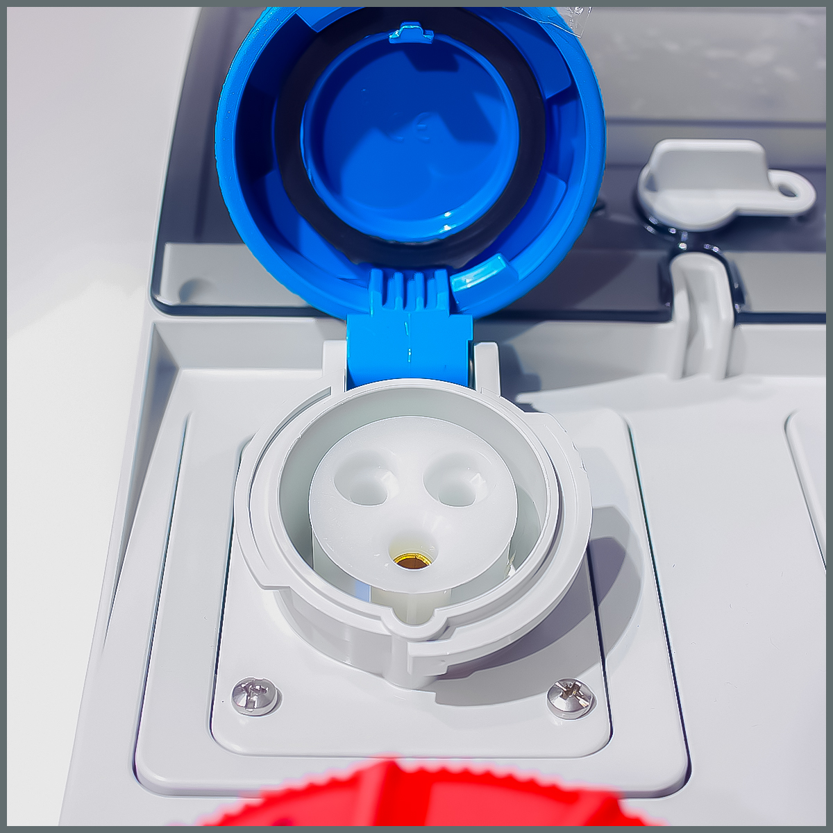 IP66 Kombinasyon Panosu 3 ad 3x16A, 1 ad 5x32A