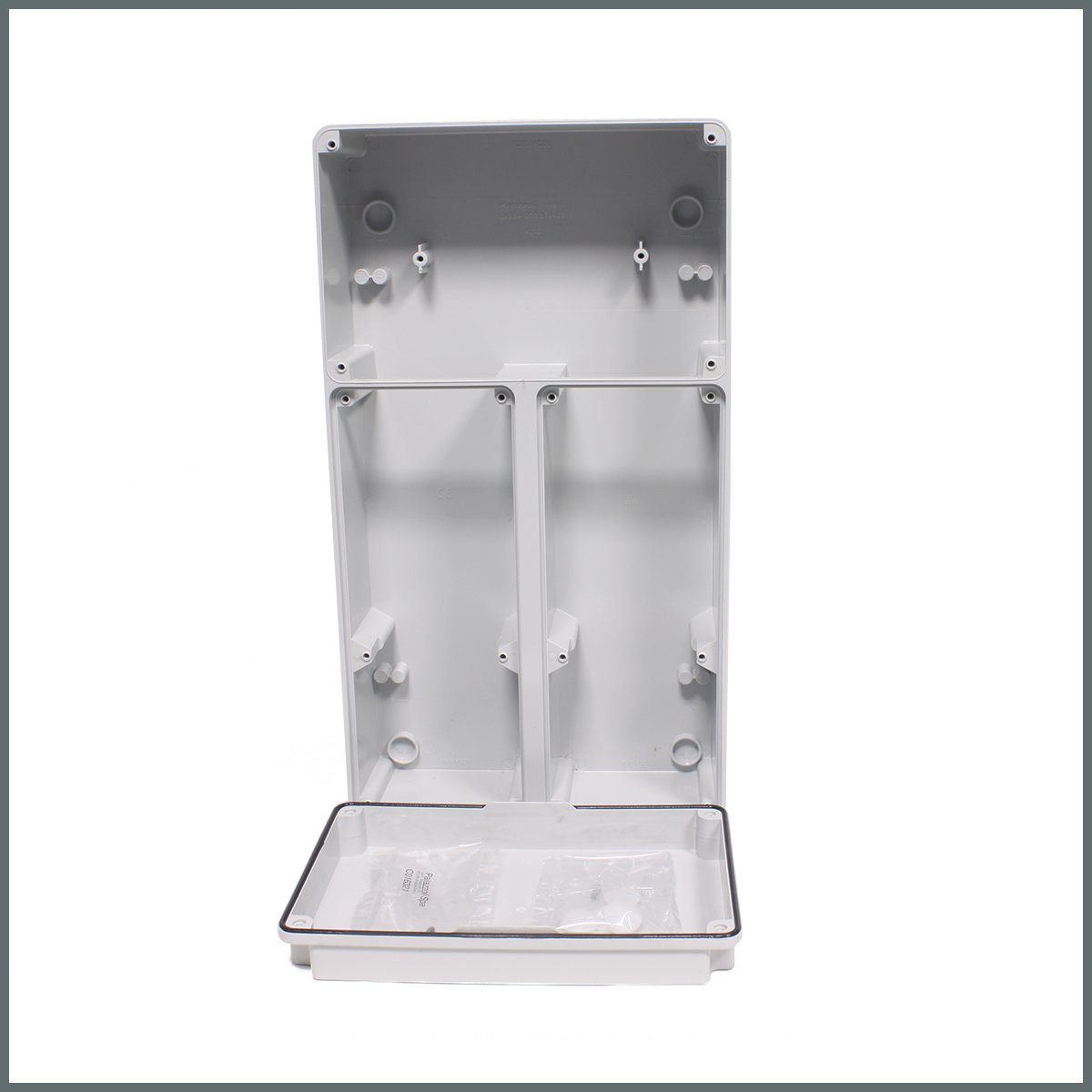 Kilitli Prizler (Dikey)Palazzoli TopTER Dağıtım Panosu (IP55) Opak 2 priz için