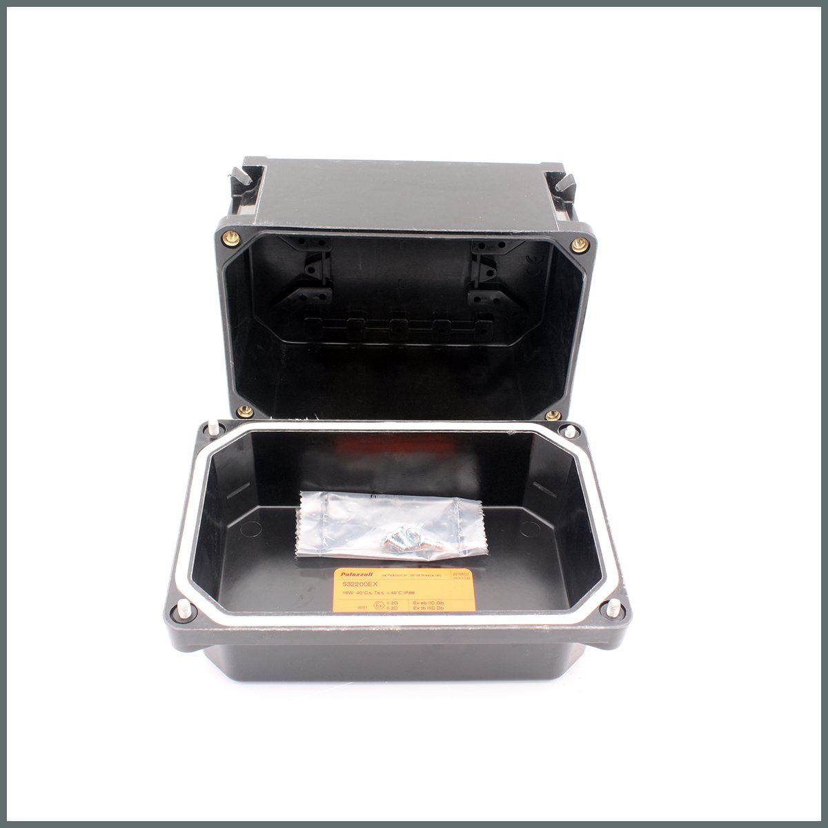 Konum GöstergeleriPalazzoli TAIS-EX Serisi BUAT (IP66) GRP 125x185x125 mm Yüksek Kapak.