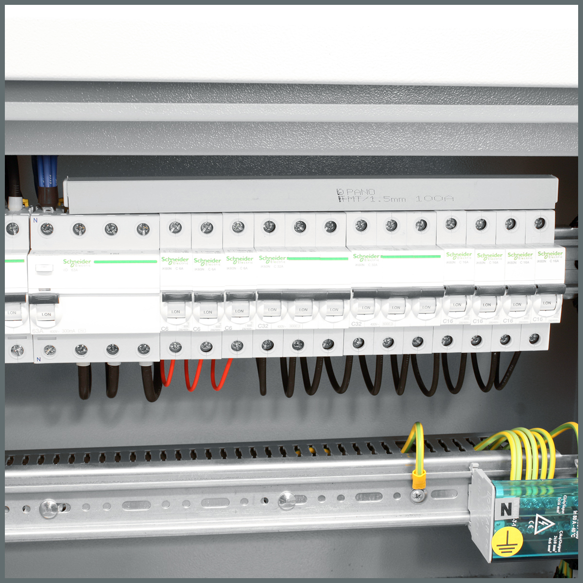 Novsen (Harici Tip) IP66 Kombinasyon Panosu 2x 5x32A, 4x Schuko Priz 16A 