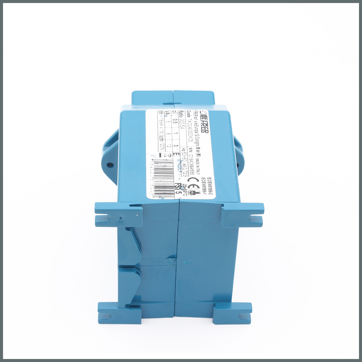 TRASF.CORR. 40x10 300/5A 40x10 cl.0,5 (5VA)