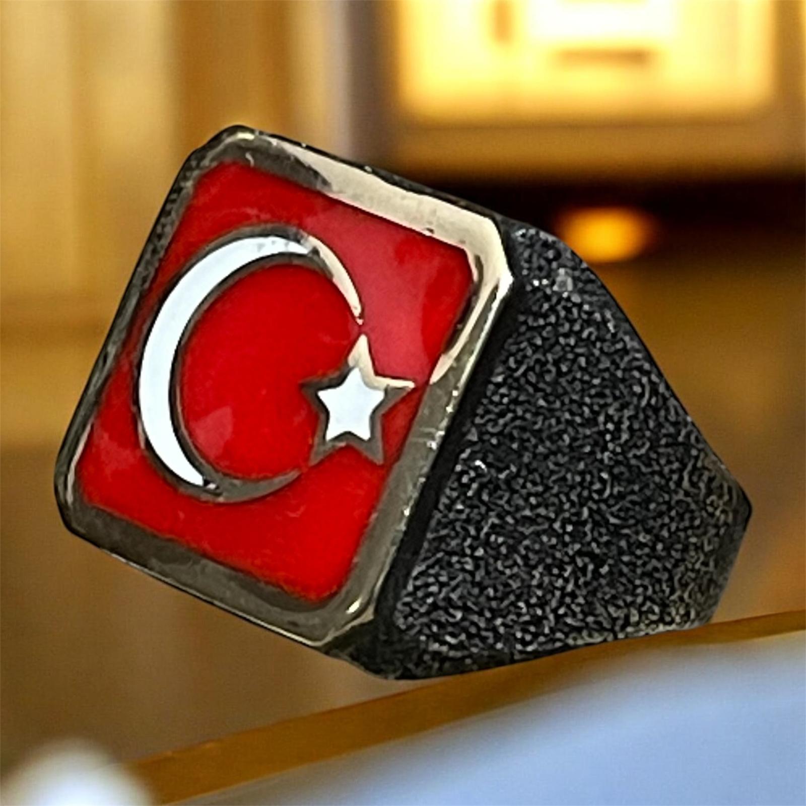 Üstü Mineli Ay Yıldızlı Gümüş Erkek Yüzük