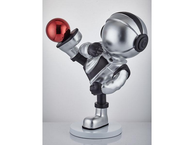 Lamedore Astronaut Doing Karate Silver Büyük Dekoratif Obje 46x27x55 cm 1XSJ-9828