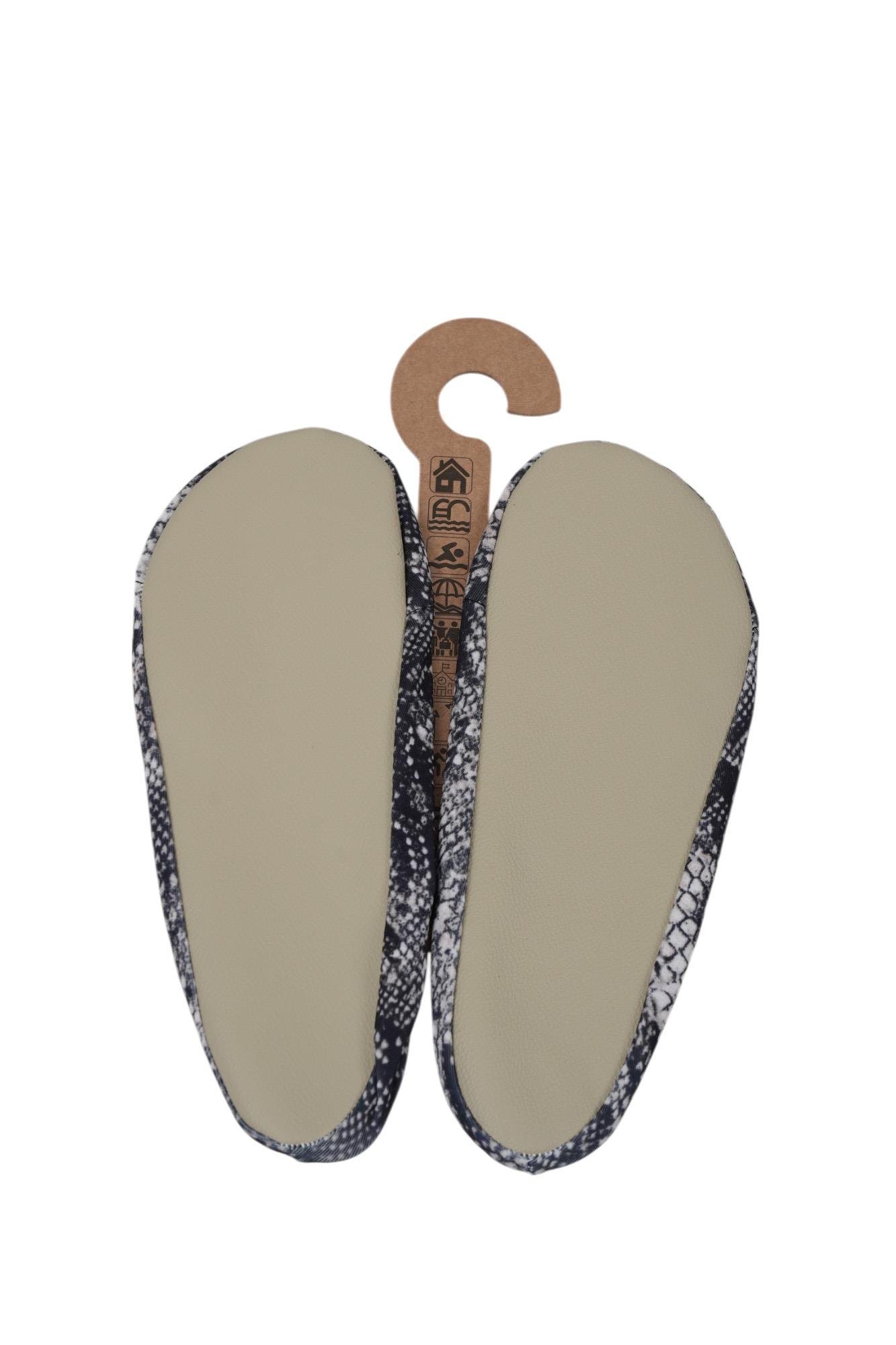 Mood Club-Black White Deniz Ayakkabısı ve Çok Amaçlı Kaydırmaz Havuz Patiği