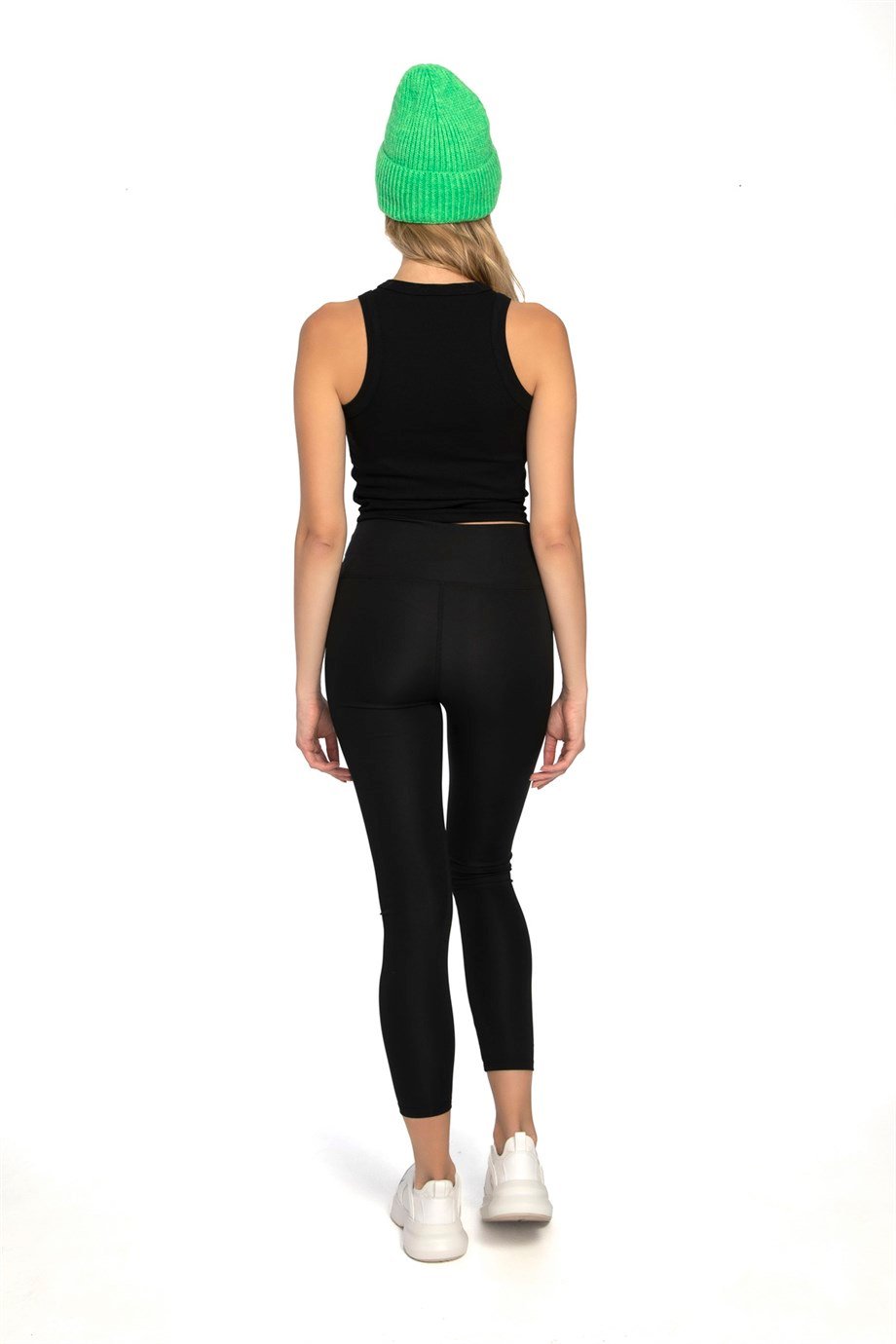 BİSİKLET YAKA KAŞKORSE SİYAH CROP BÜSTİYER
