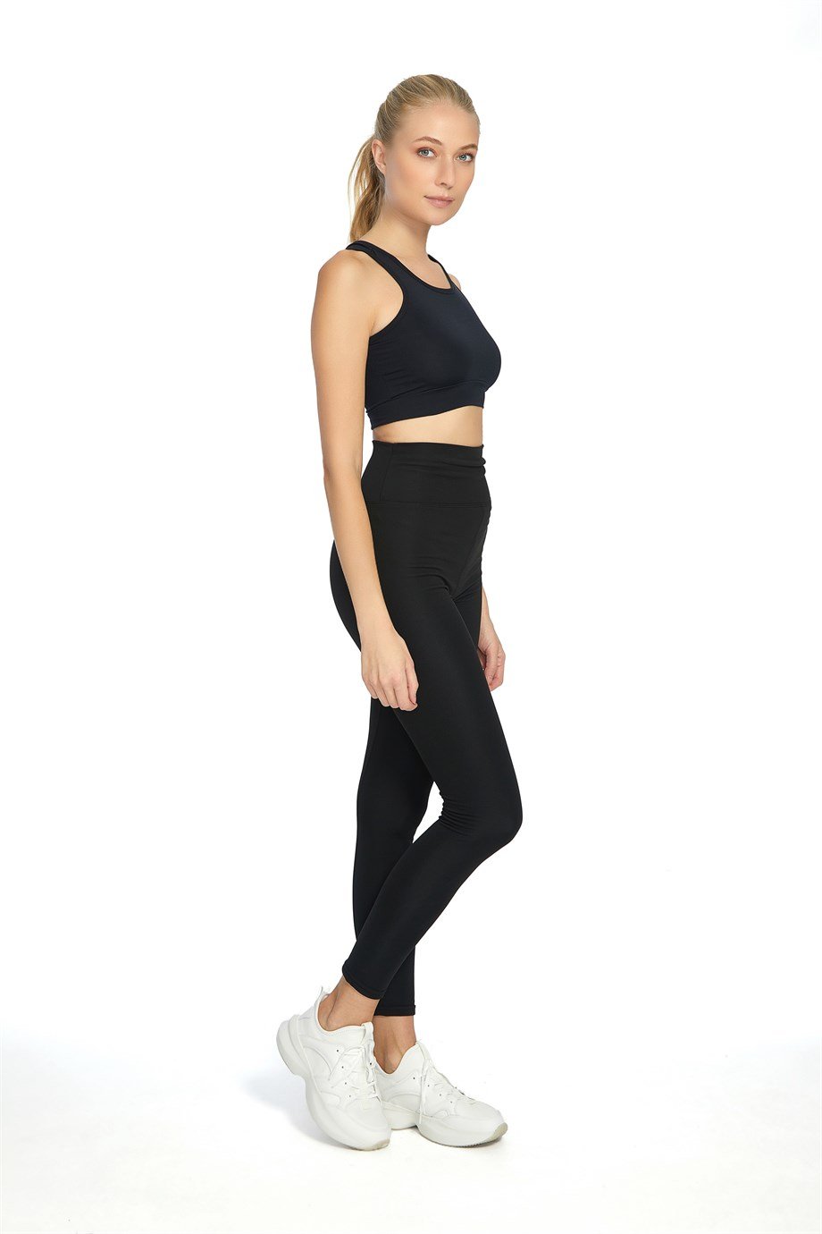 HALTER CROP ACTİVESPOR SİYAH BÜSTİYER
