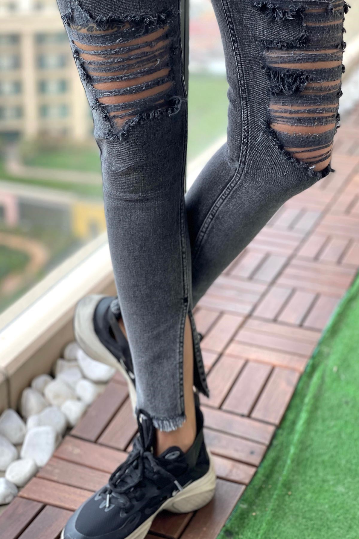 The Bark Lazer Kesim Paça Yırtmaçlı Skinny Kadın Jean Pantolon 1031-141 Siyah