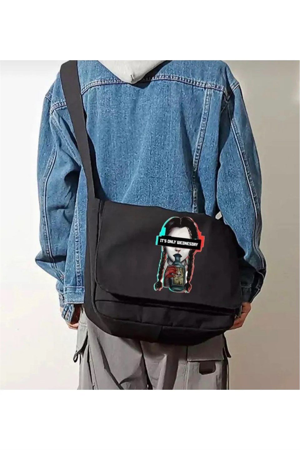  Its Only Wednesday Postacı Çanta Onlyyy Unisex Siyah Postacı Çantası