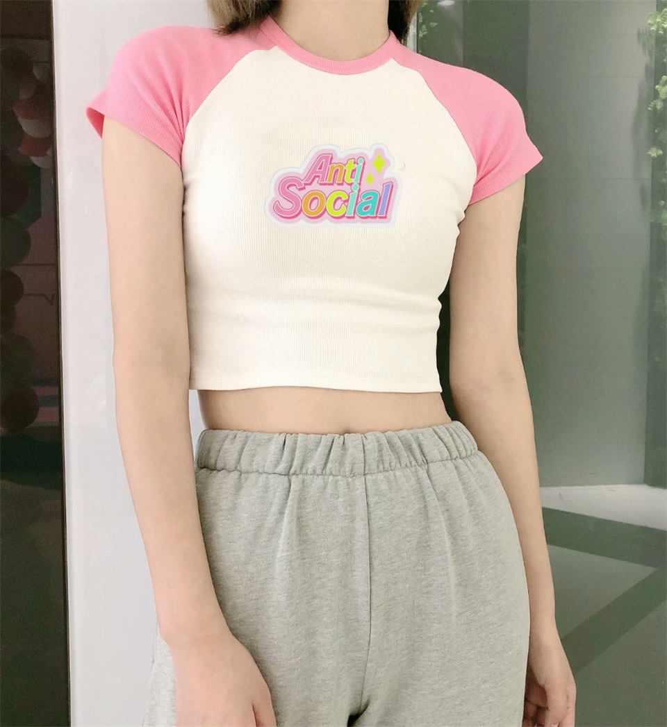 Anti Social Baskılı Pembe Reglan Kol Beyaz Crop