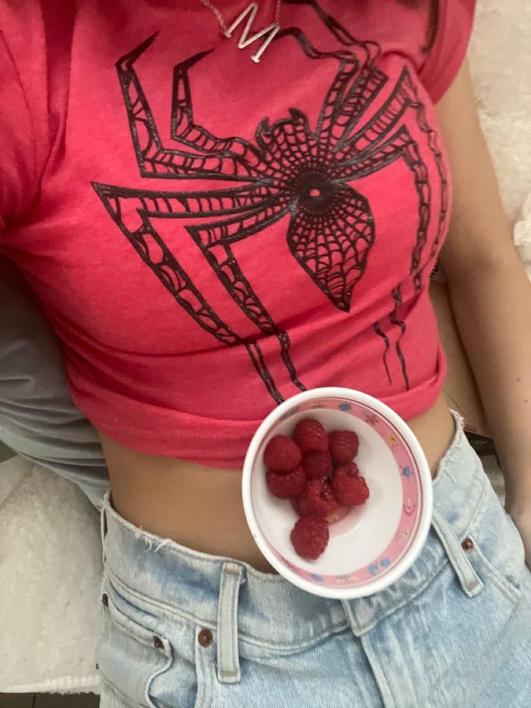 Baskılı Kırmızı Crop Bluz