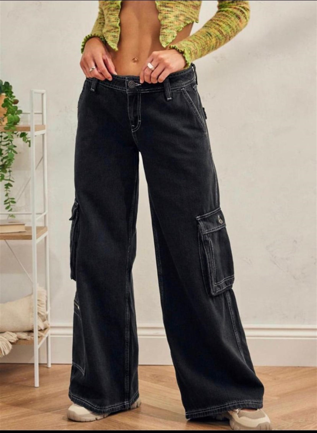 BLACK CARGO POCKET PALAZZO JEAN