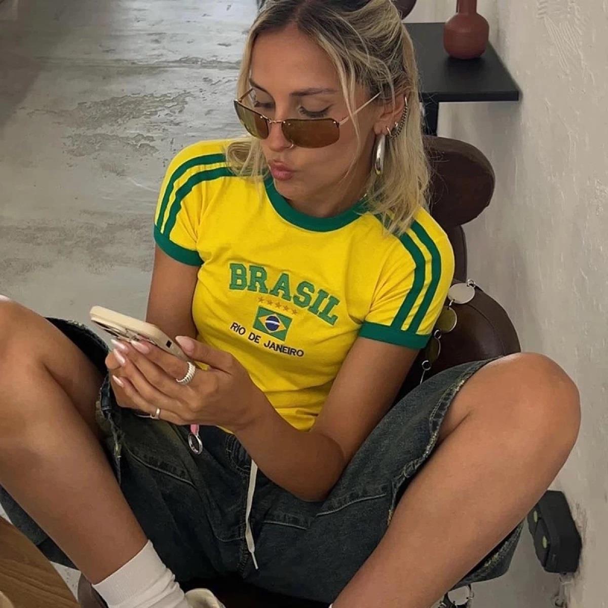 Brasil Baskılı Biyeli Sarı Crop Bluz