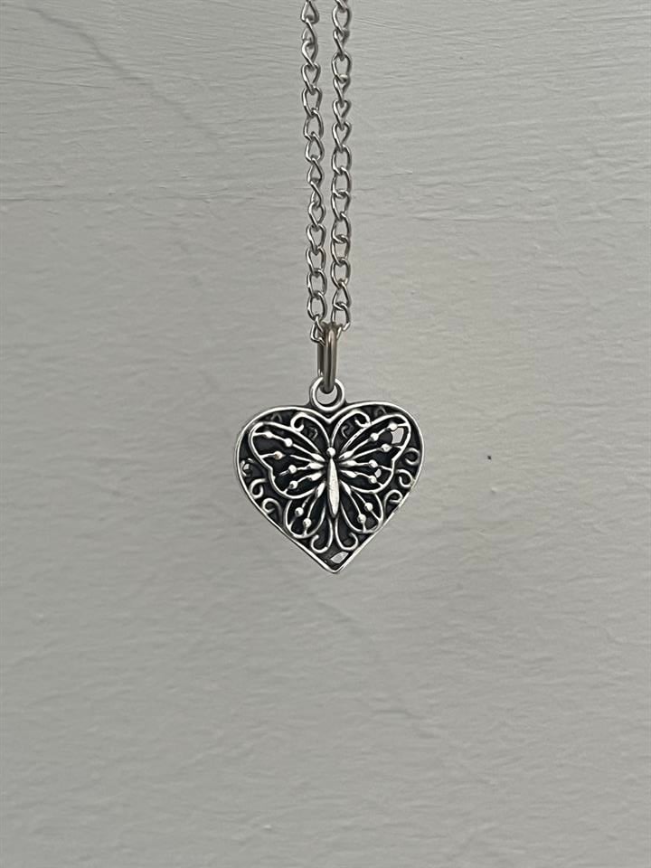 Butterfly In Heart Tasarım Unisex Kolye
