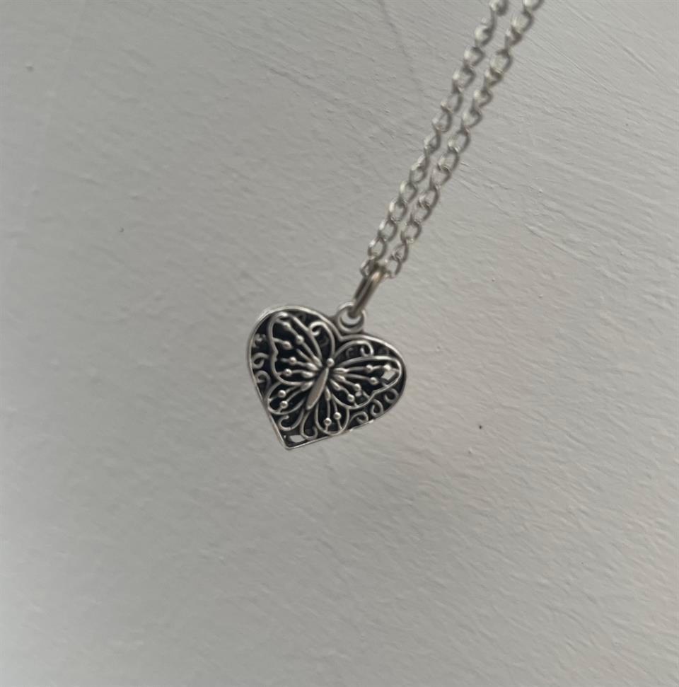 Butterfly In Heart Tasarım Unisex Kolye