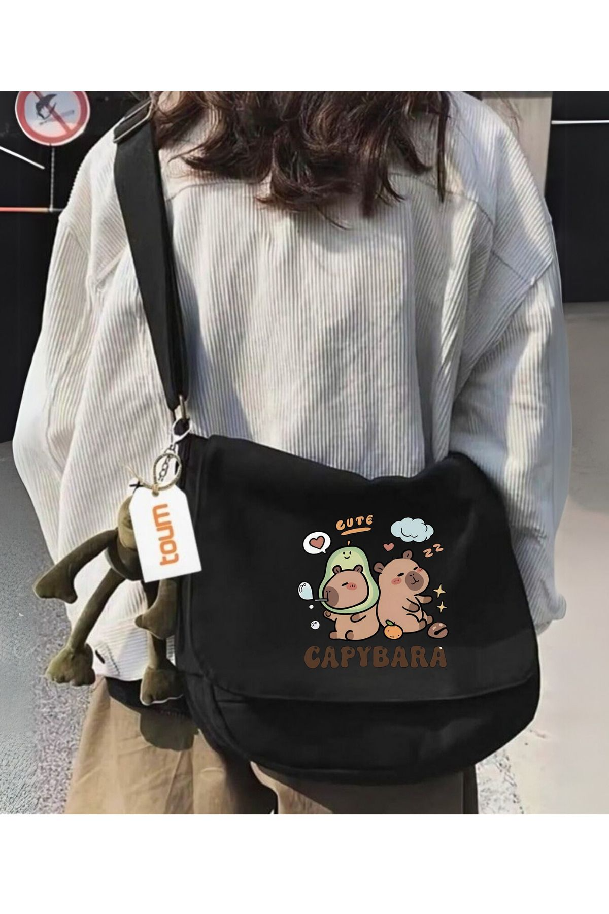 Capy Bara Baskılı Unisex Postacı Çantası