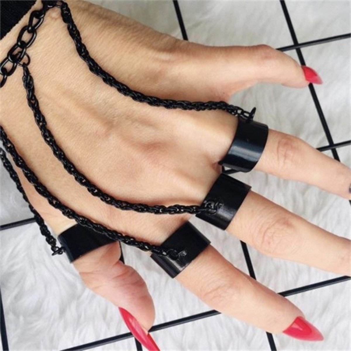 Four Finger Chain Black Ayarlanabilir Yüzük