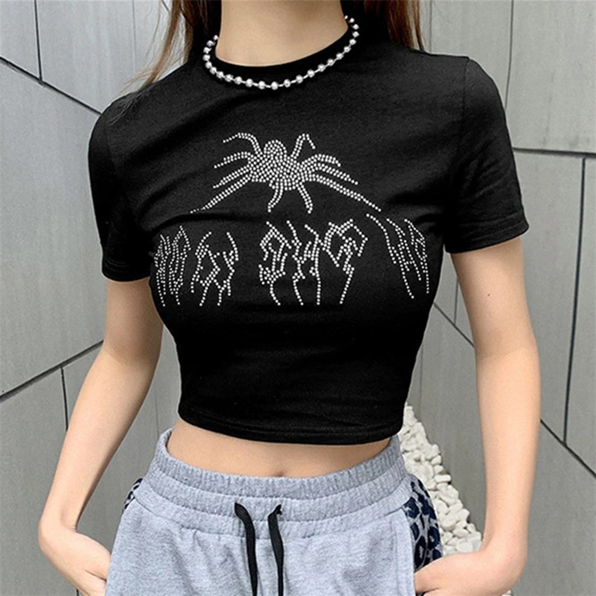 Gothic Taş İşleme Stone Spider Siyah Crop