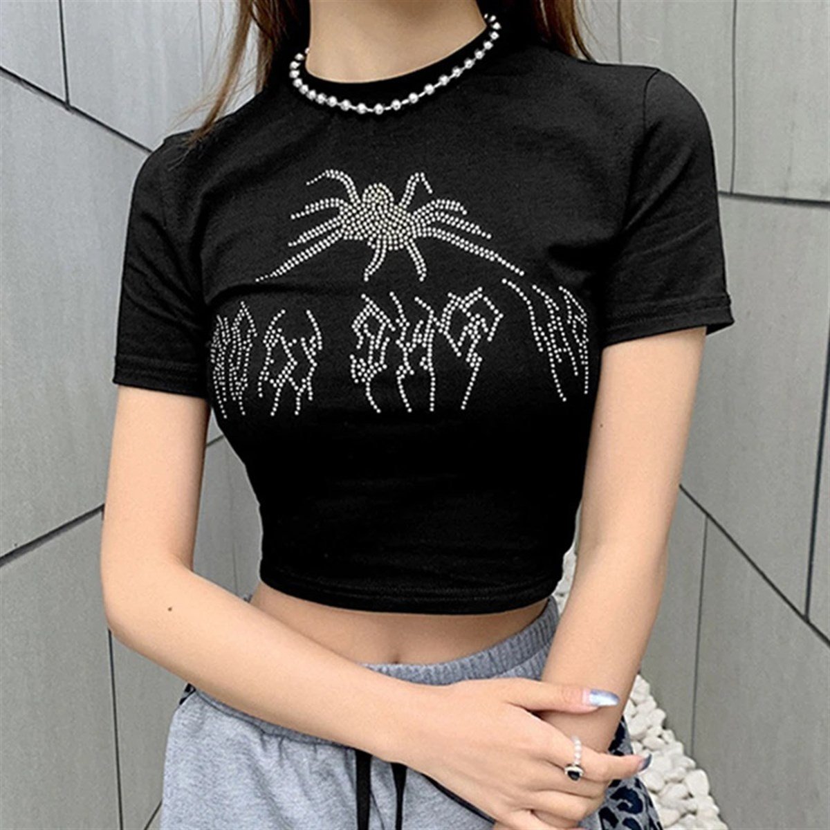 Gothic Taş İşleme Stone Spider Siyah Crop