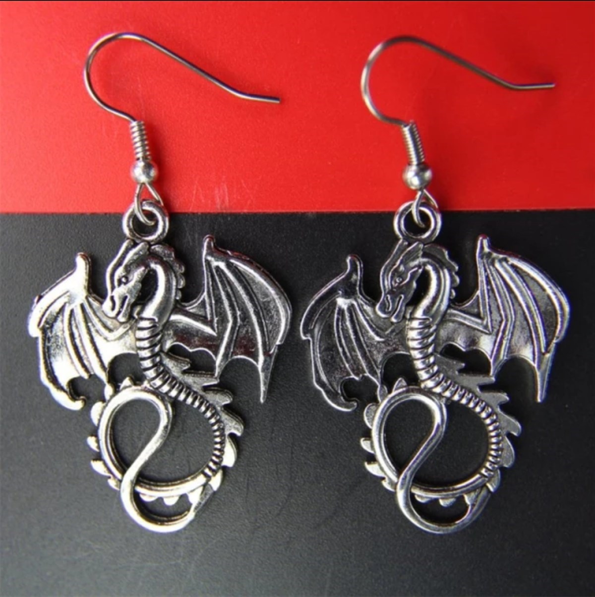 Gotik Ejderha Küpe