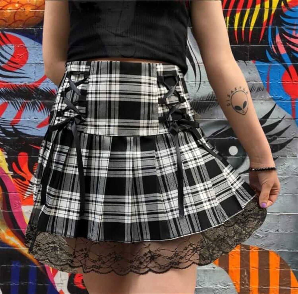 Harajuku Style Siyah Beyaz Ekoseli Pileli Dantel Detaylı Ete
