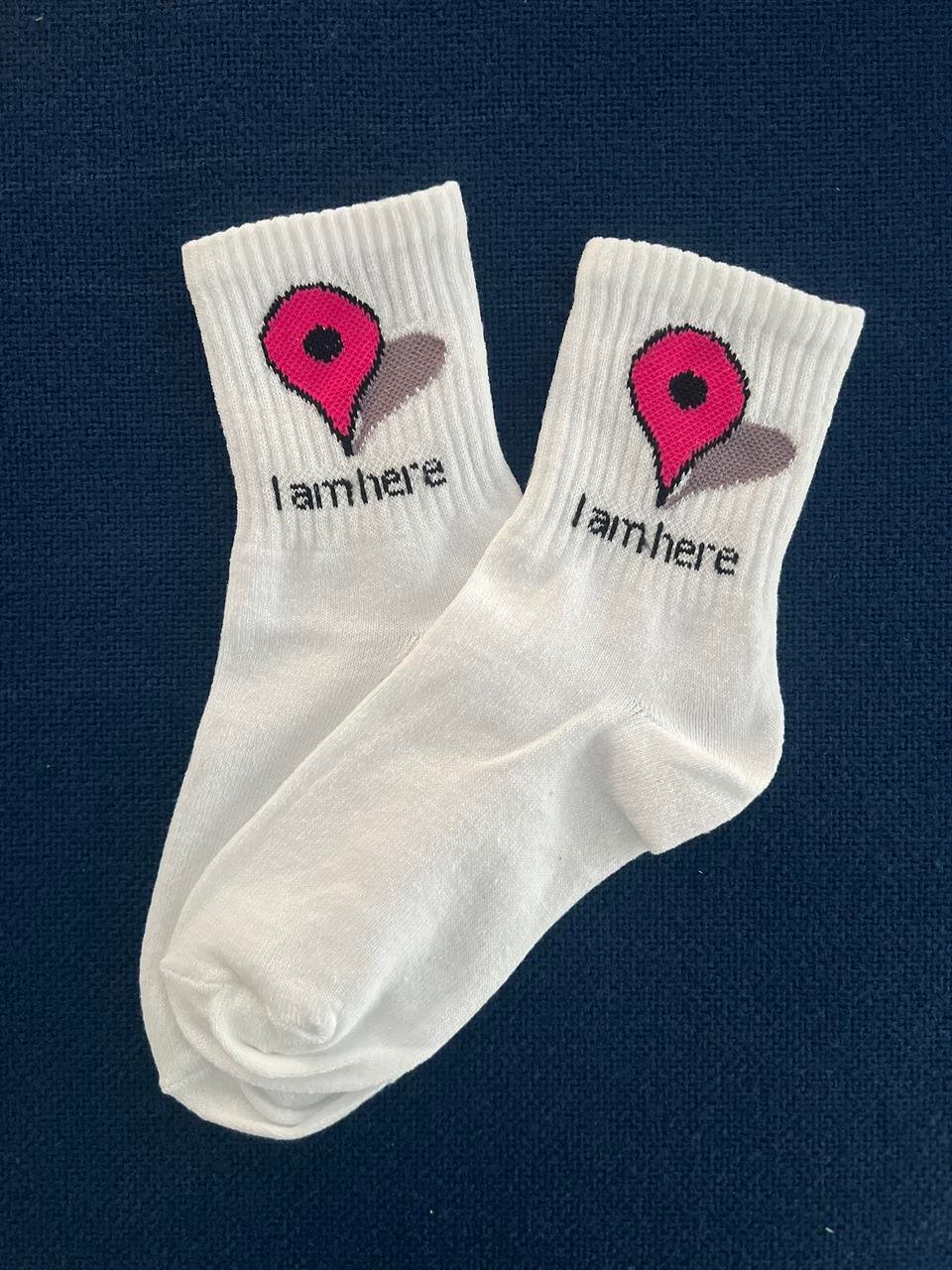 'I Am Here' Location Unisex Beyaz Kolej Çorap