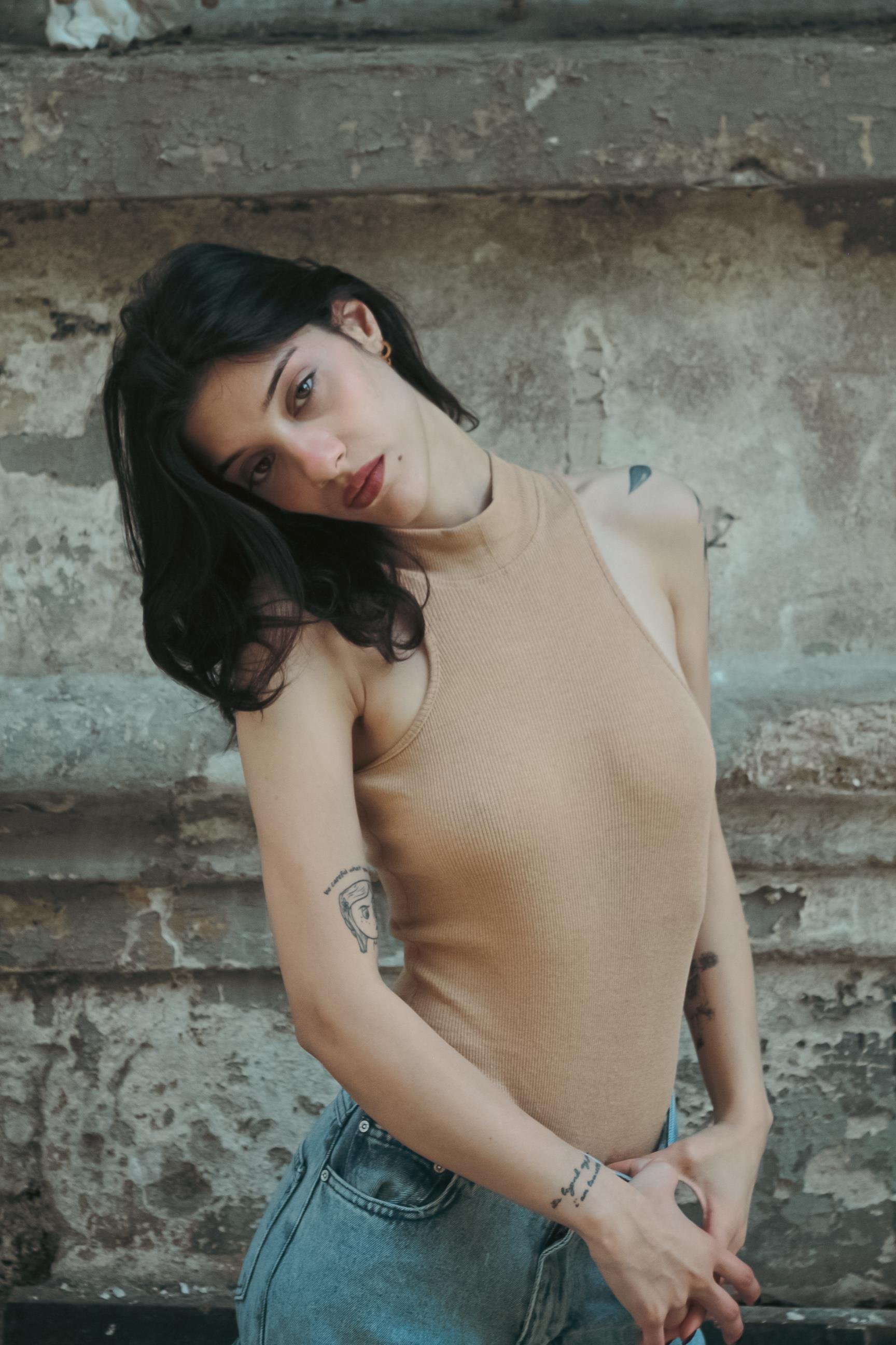Krem Basic Fitilli Detail Crop Bluz