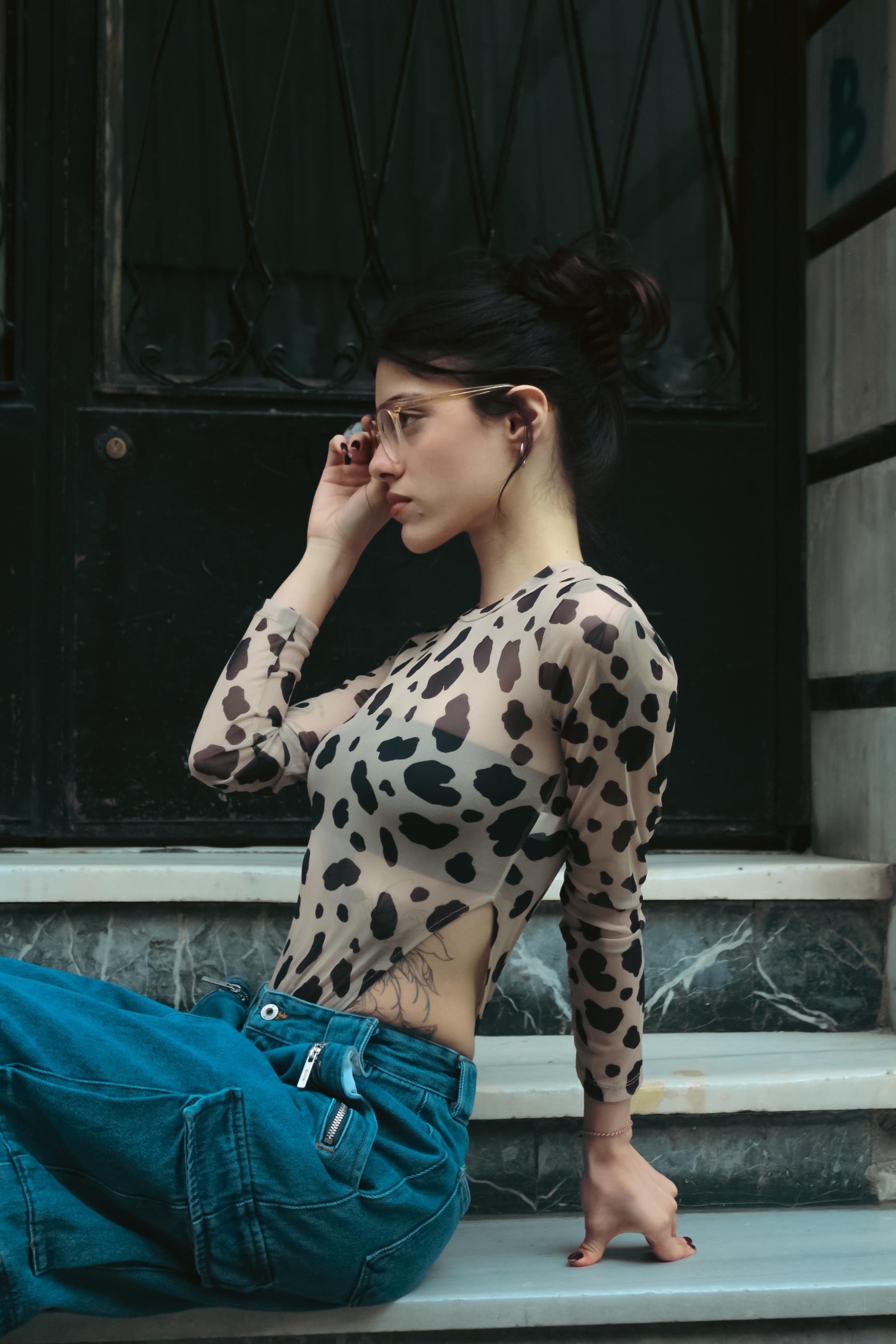 Leopar Desenli Transparan Detail Crop Bluz