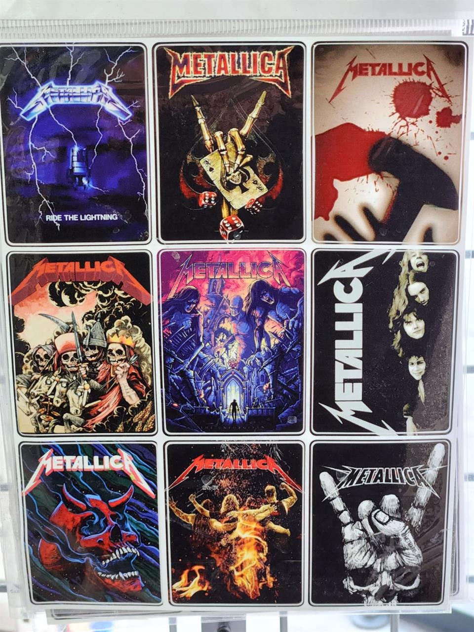 Metallica Baskılı Yapışkanlı Etiket