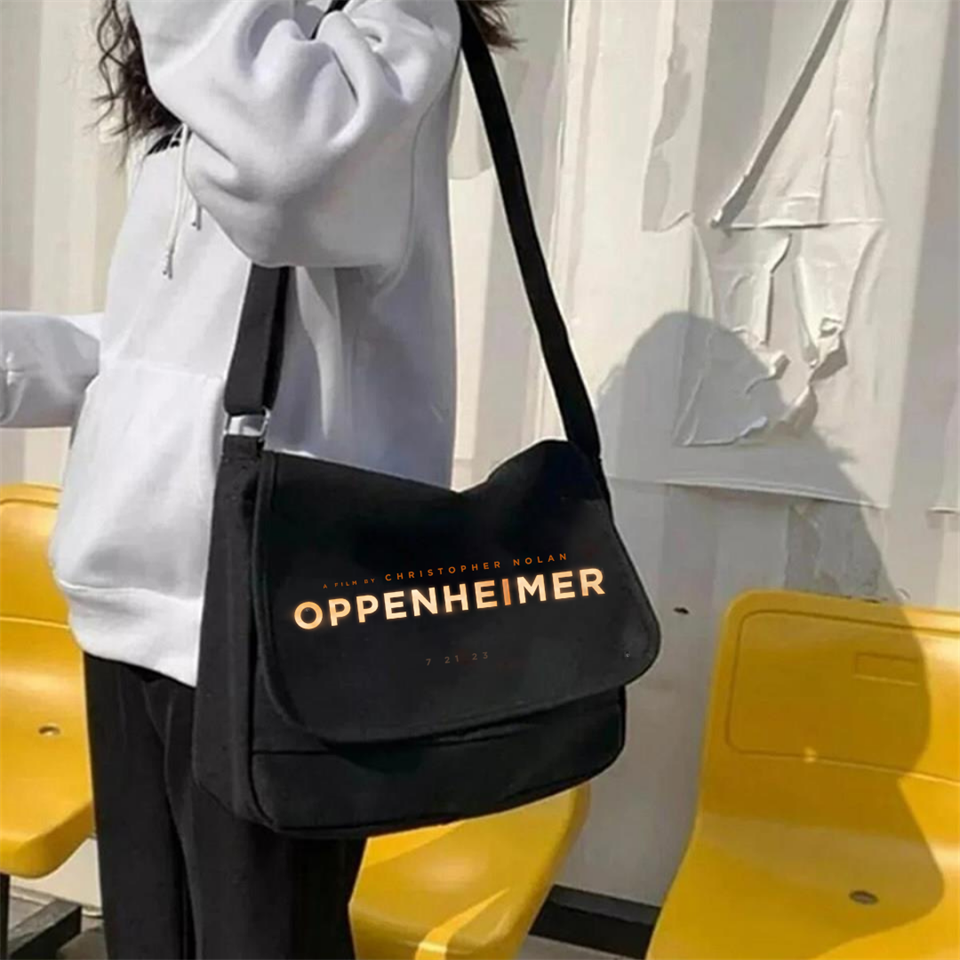 Oppenheimer Baskılı Siyah Postacı Çantası