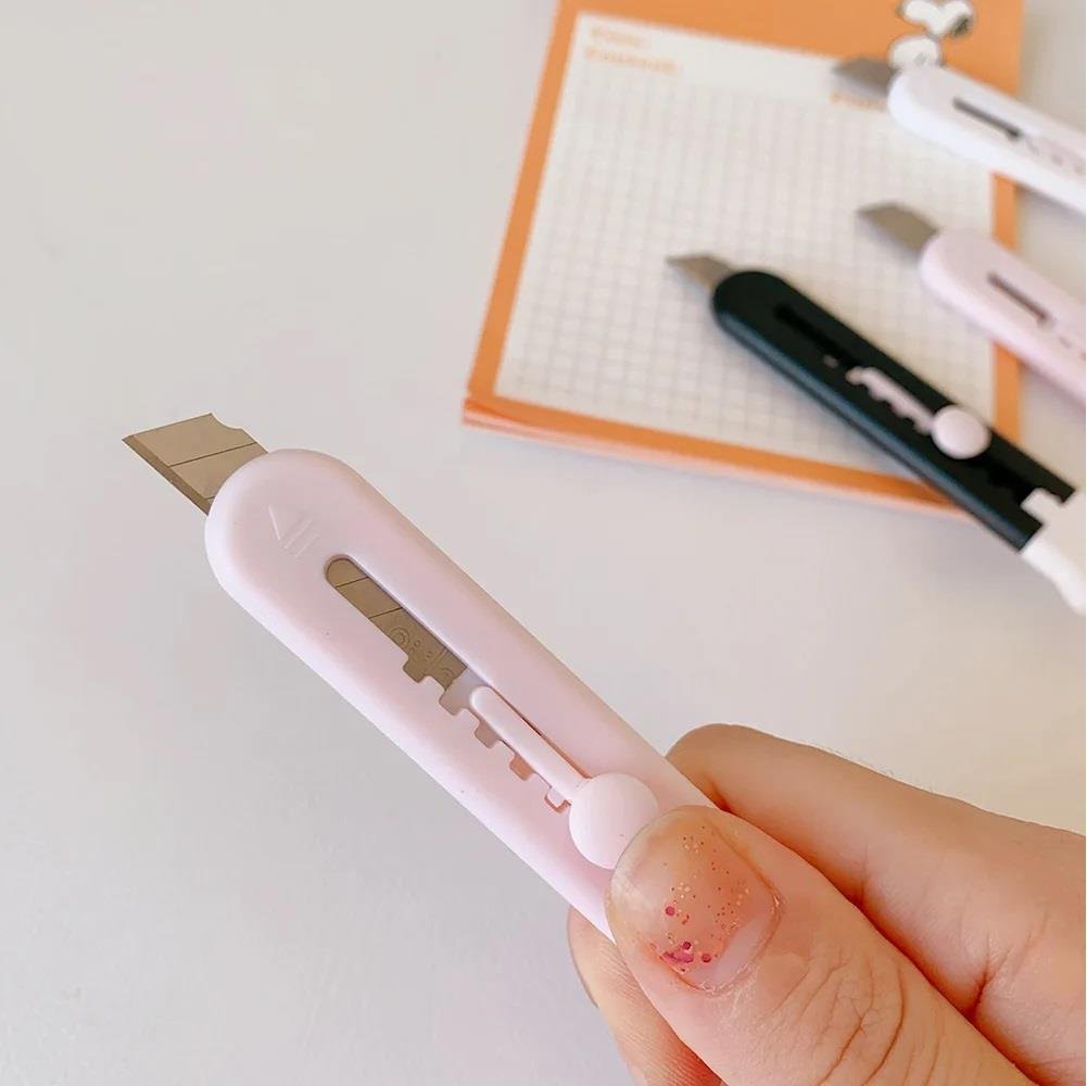 Pembe Pati Maket Bıçağı