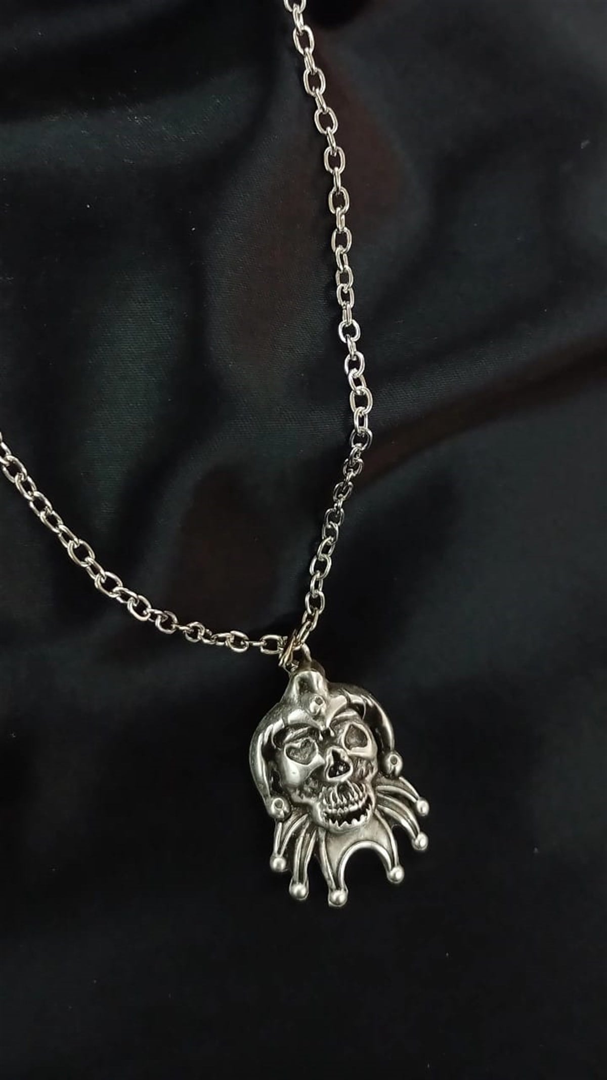 Skull With Heart Eyes Tasarımlı Kolye