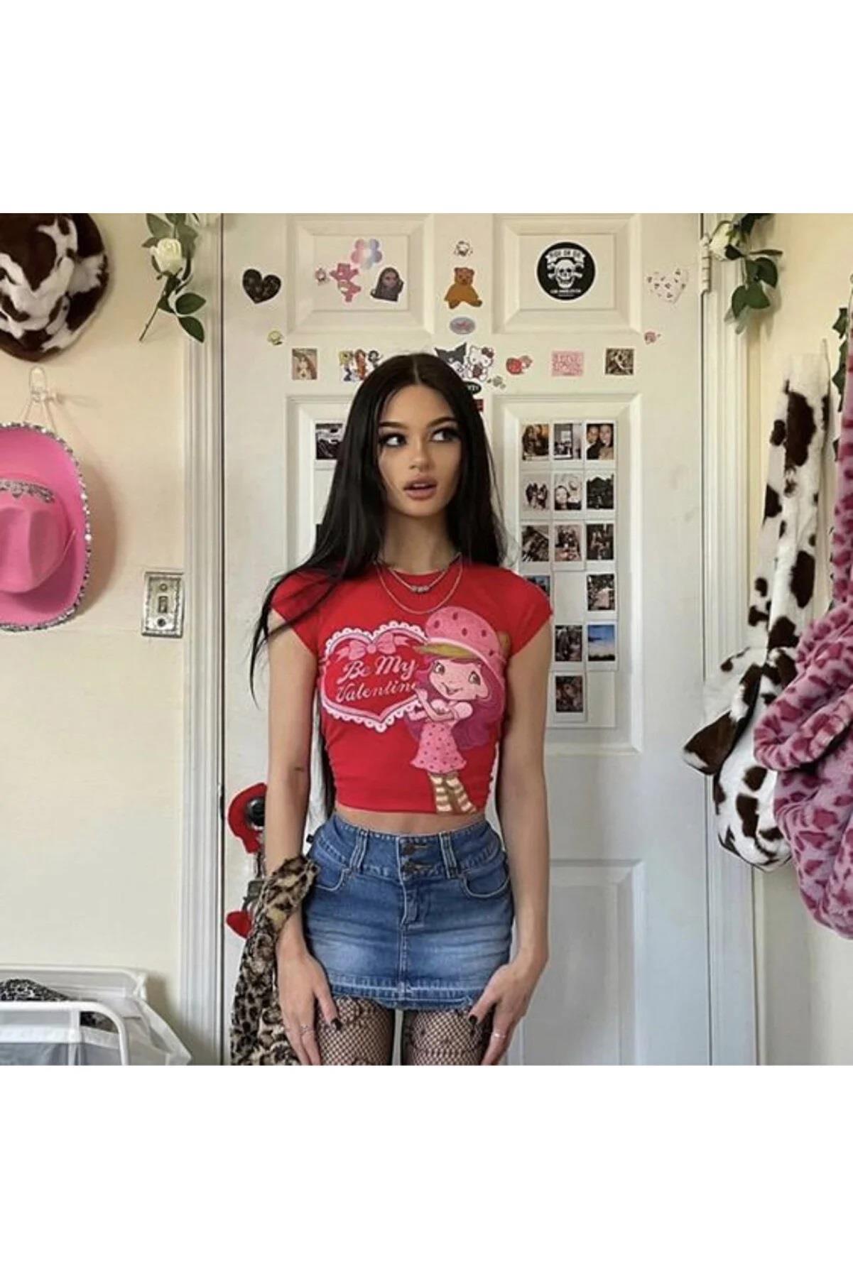 Slogan Baskılı Kırmızı Crop Bluz
