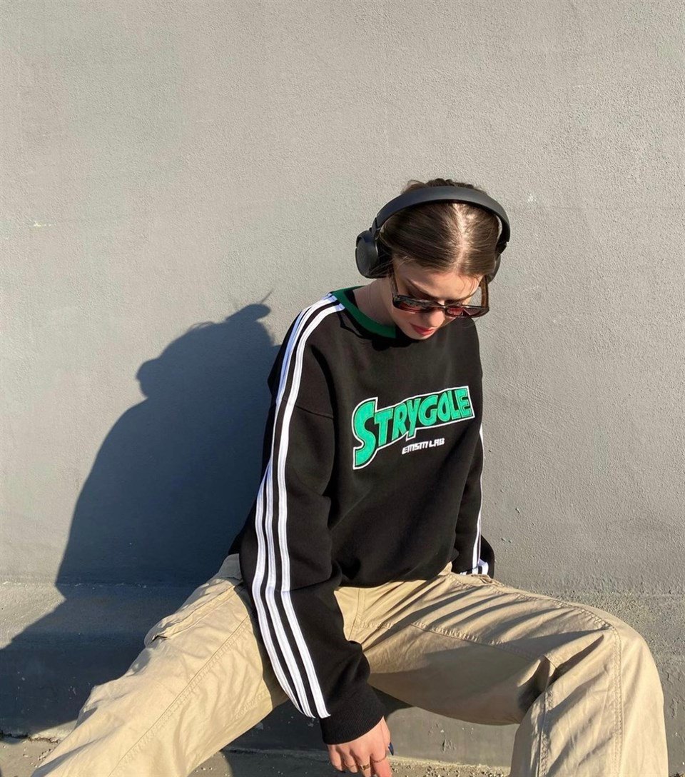 Sokak Tarzı Siyah Strygole Oversize Unisex Sweatshirt