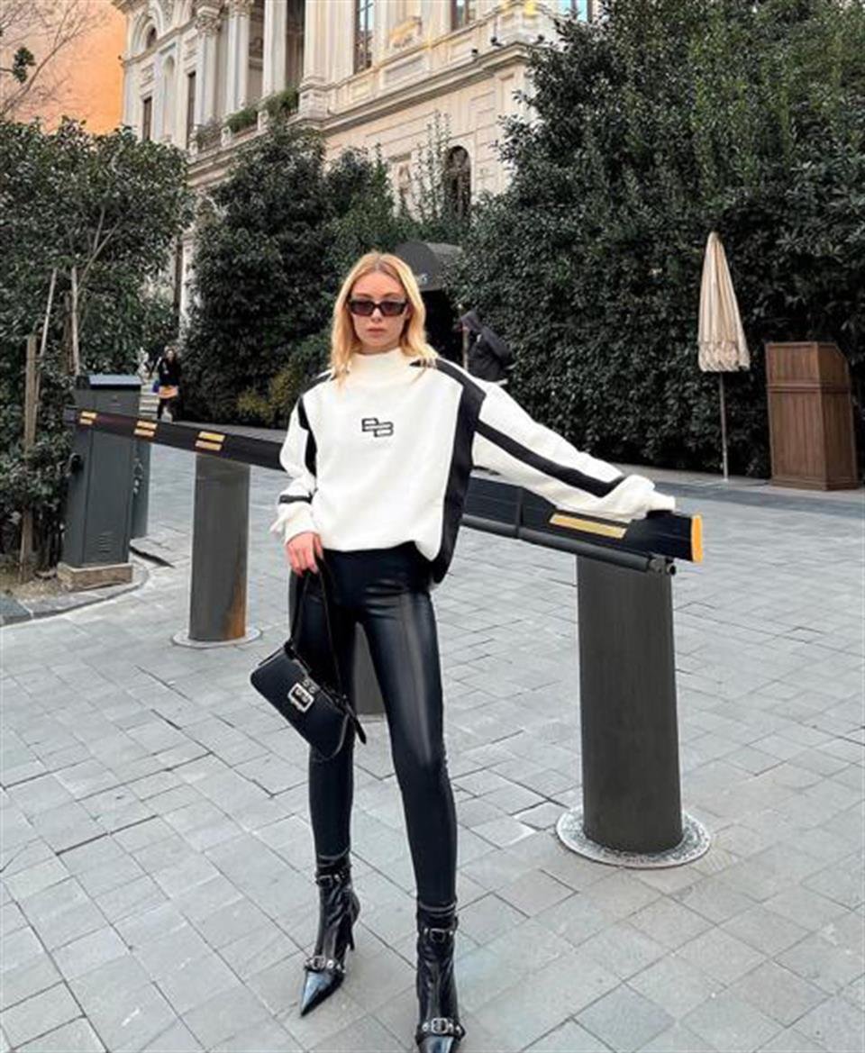 Streetwear Line Detail Symbol Beyaz Unisex Oversize Dik Yaka Sweatshirt
