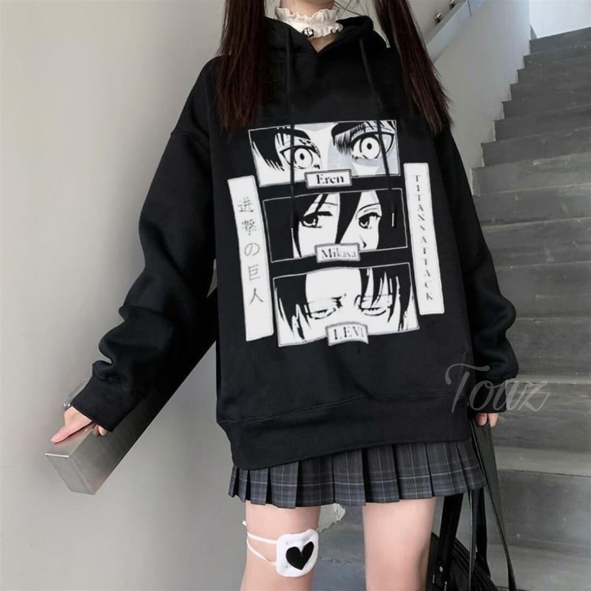 Touz Attack On Titan Eyes Siyah Kapşonlu Sweetshirt