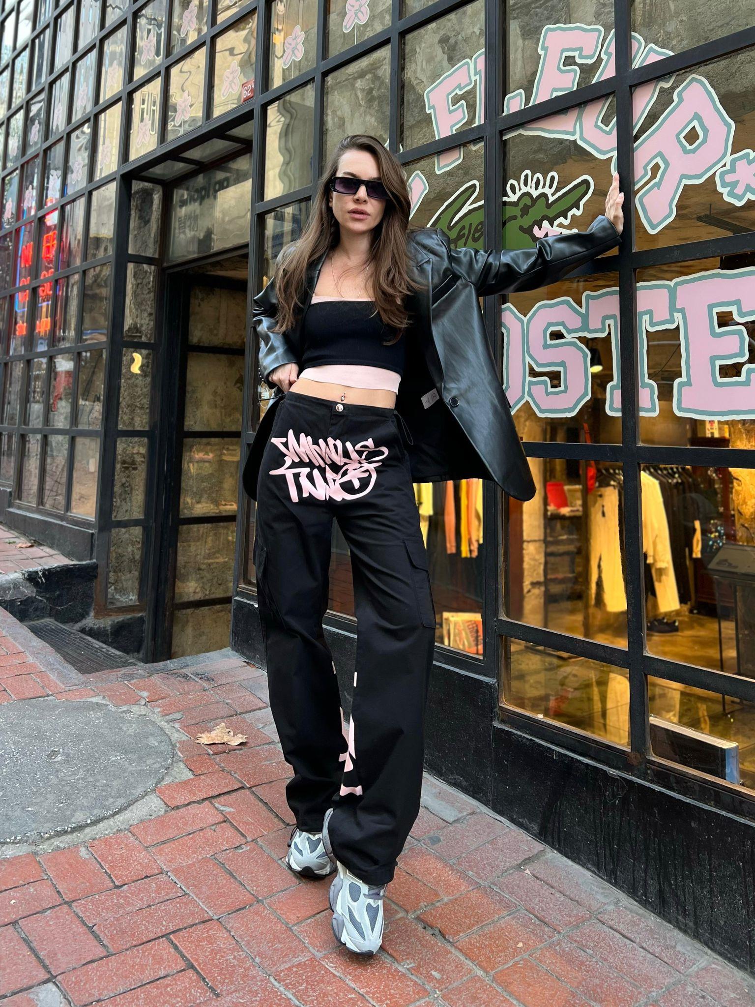Unisex  Kargo Cepli Lastik Detaylı Siyah Pembe Baskılı Baggy Jean