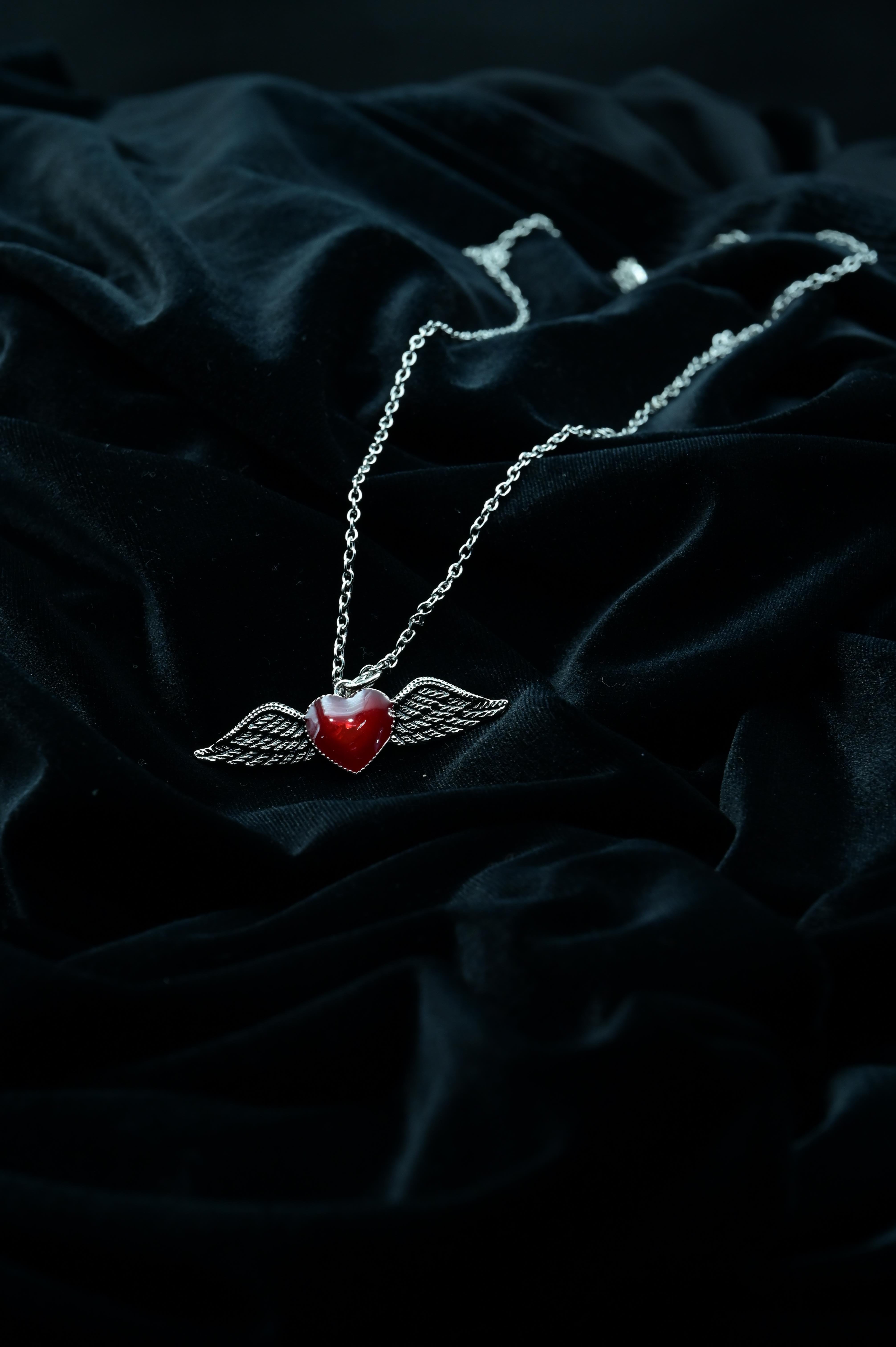 Winged Red Heart Unisex Kolye