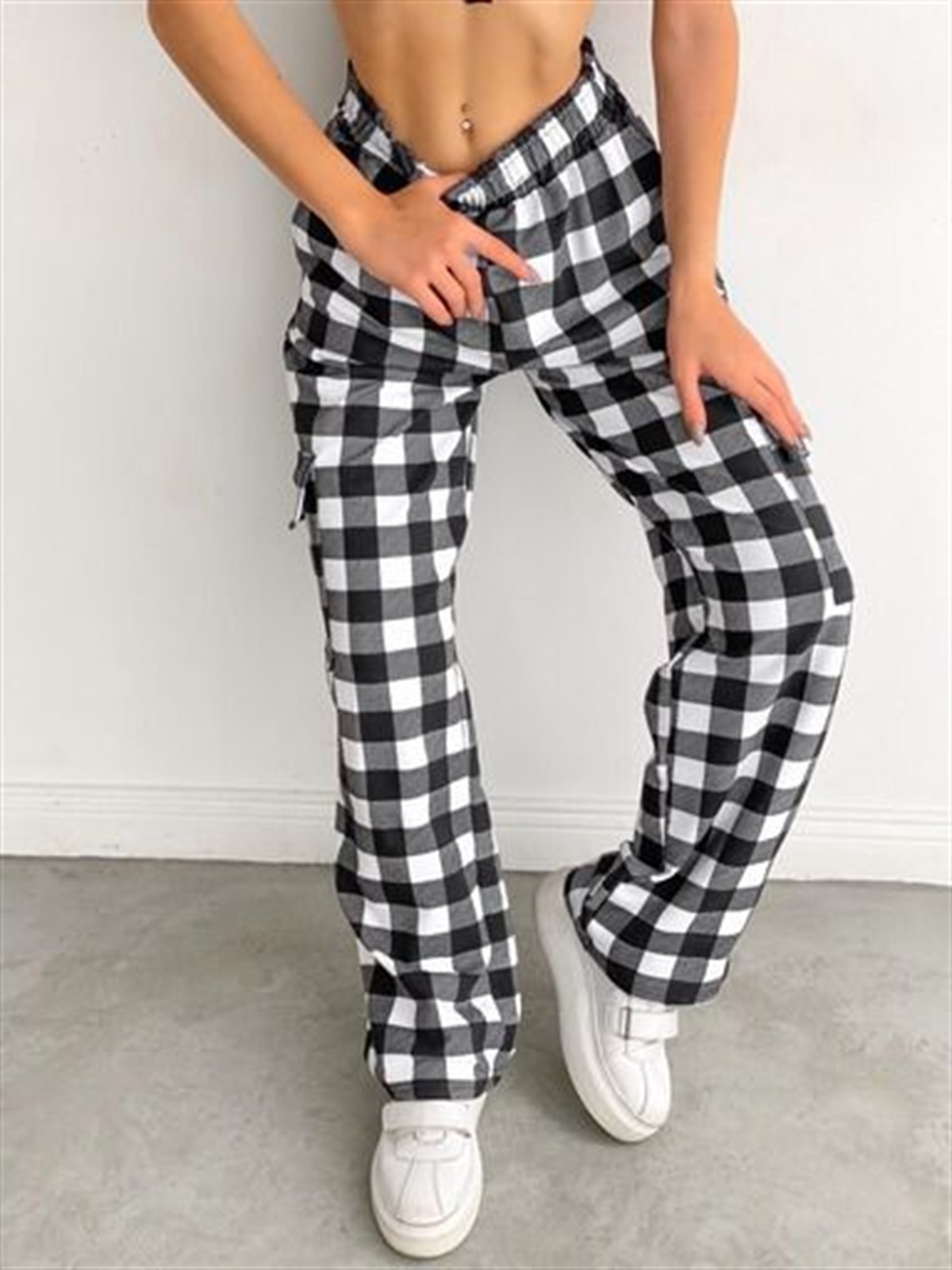 Y2K UNİSEX BELİ LASTİKLİ KARGO CEP DETAYLI SİYAH BEYAZ EKOSE PANTOLON