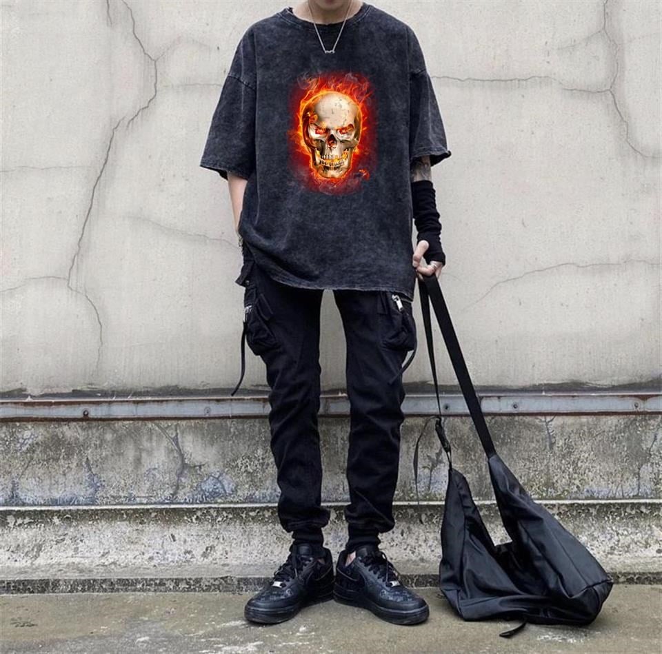 Yıkamalı Flaming Skull Unisex Eskitme T-shirt