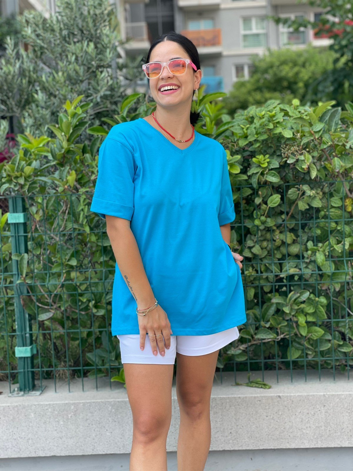 Basic V yaka T-shirt