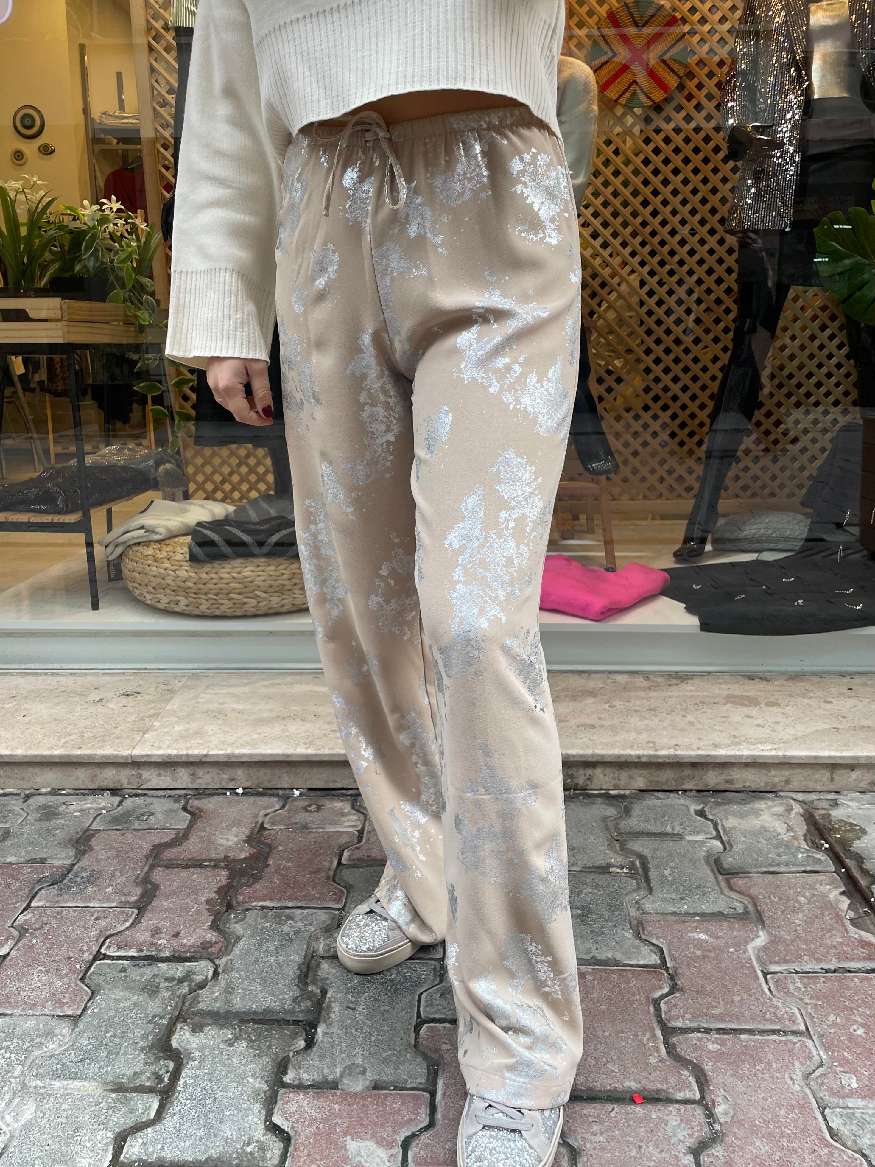 Bej Varak Desenli Crep Pantolon