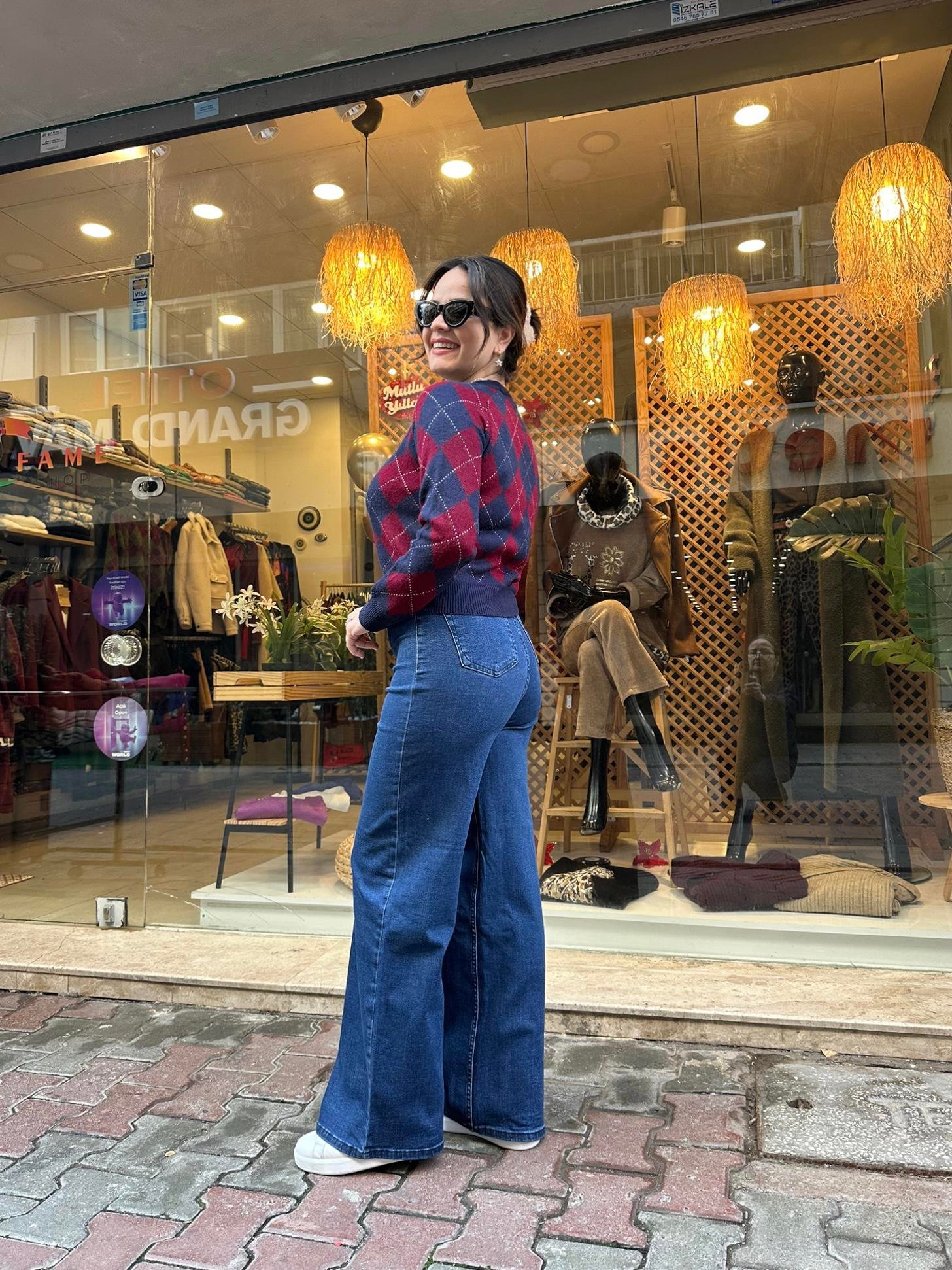 Beli Kemer Lastikli Likralı Bol Paça Jean