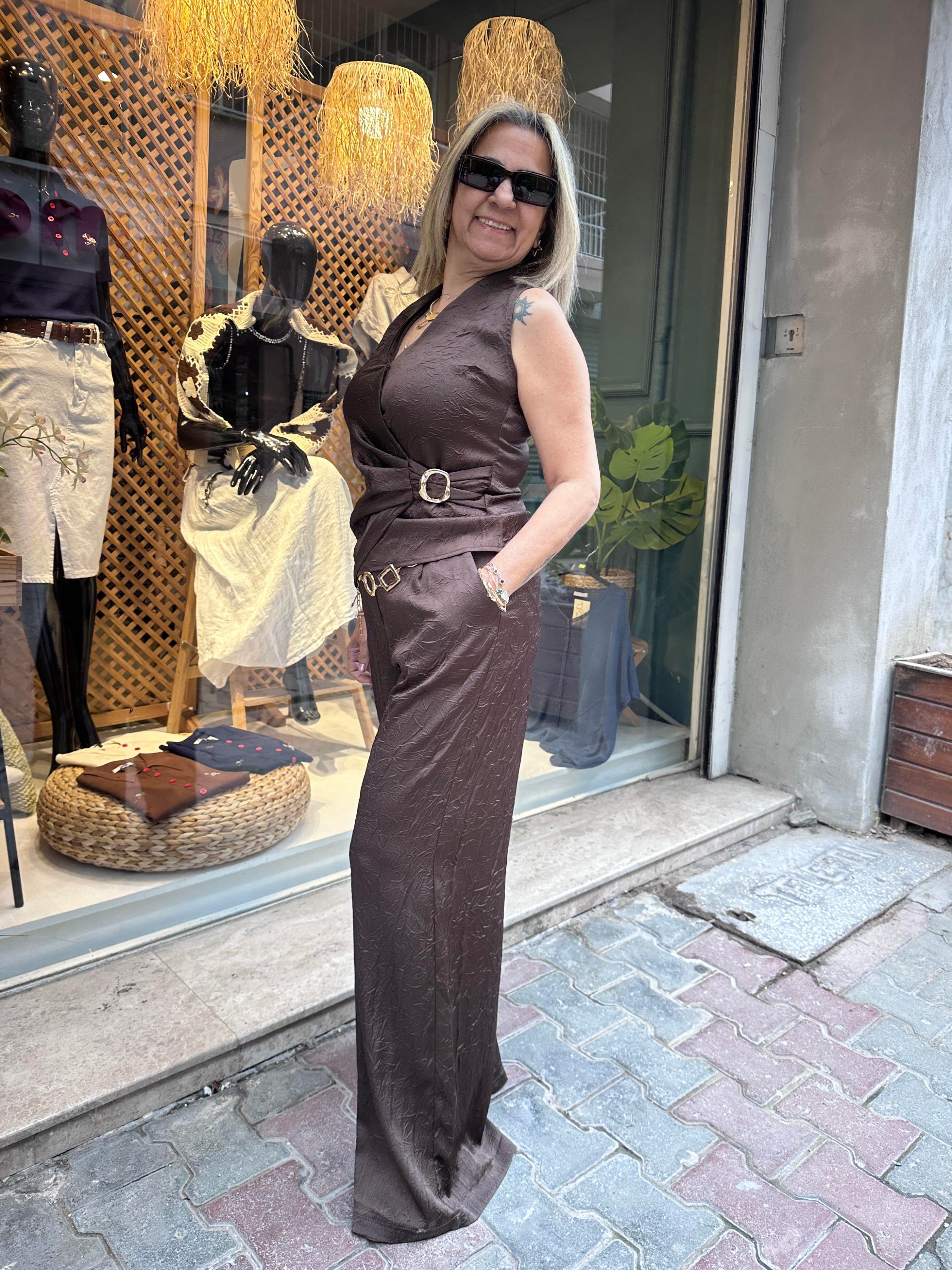 Kahverengi Saten Gold Kemerli Takım
