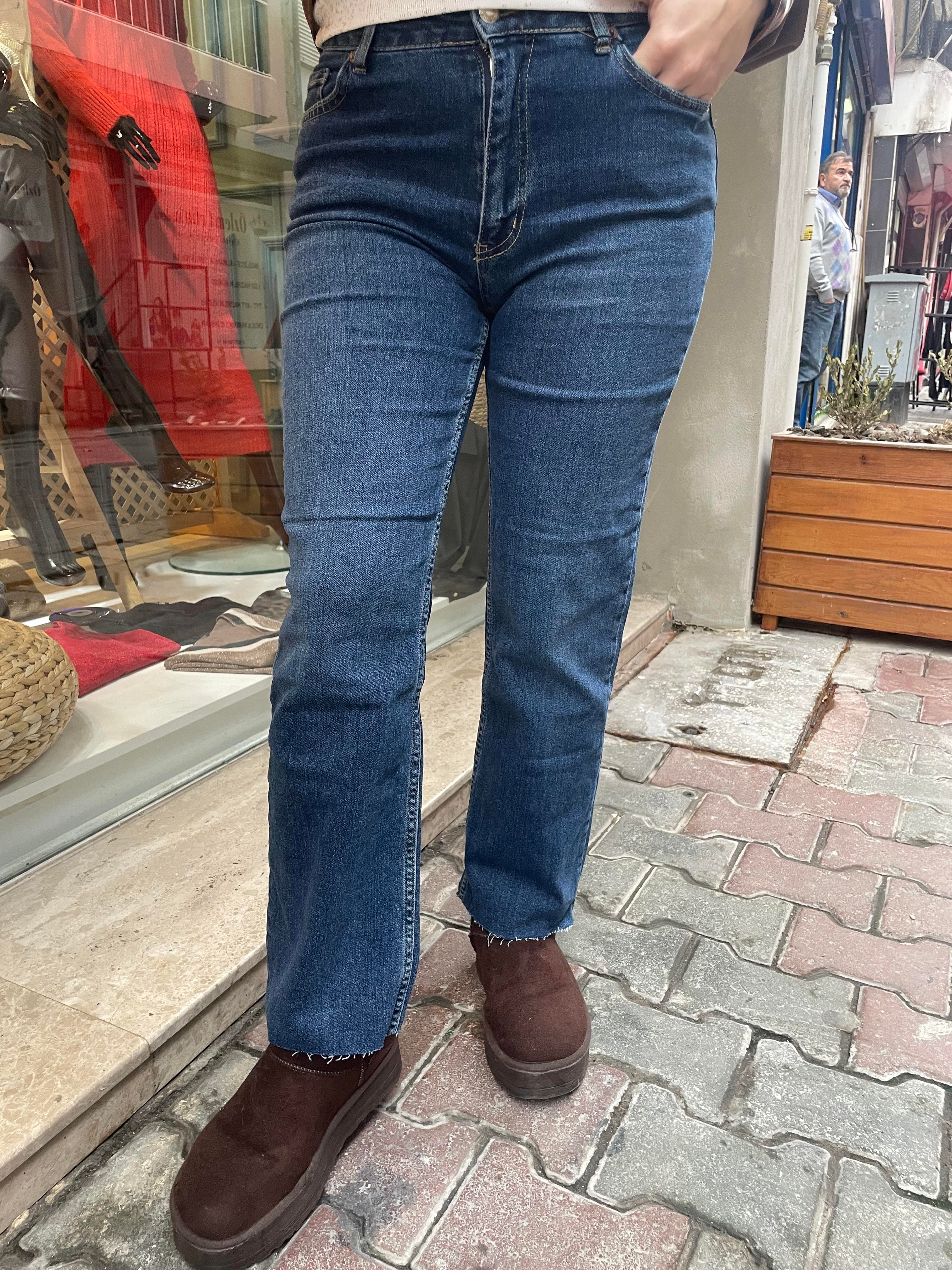 Kesik Paça Jean