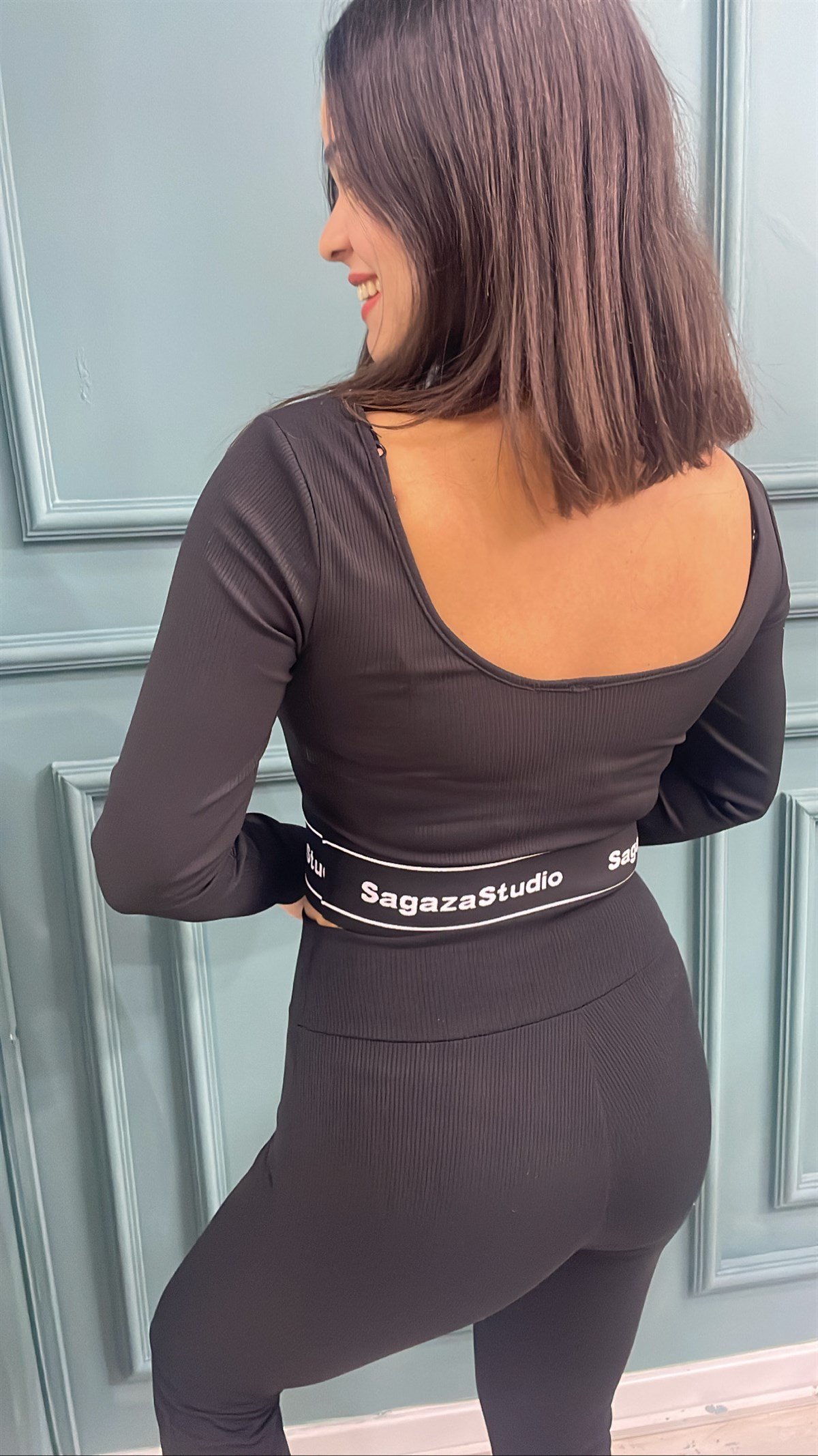 Sagaza Toparlayıcı Lastik Detalı Crop Bluz