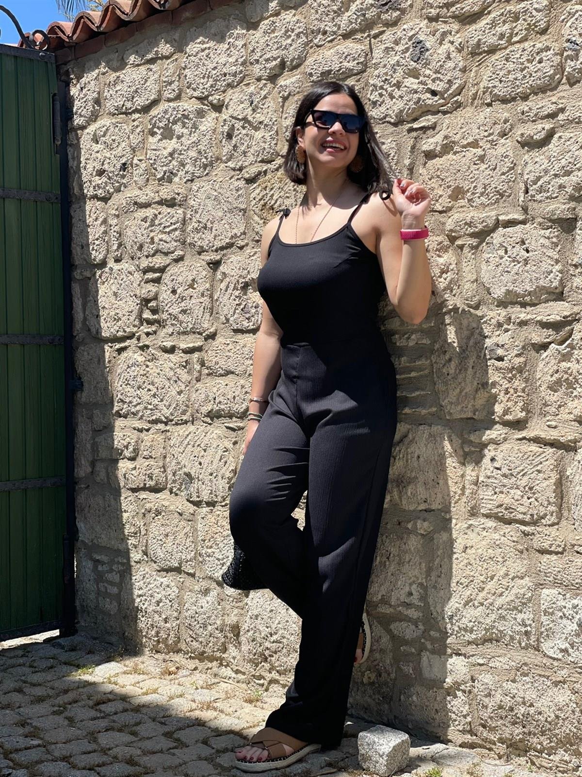 Siyah Askılı Tulum