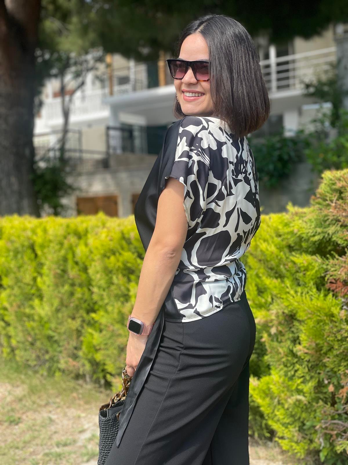 Siyah Beyaz Şık Bluz